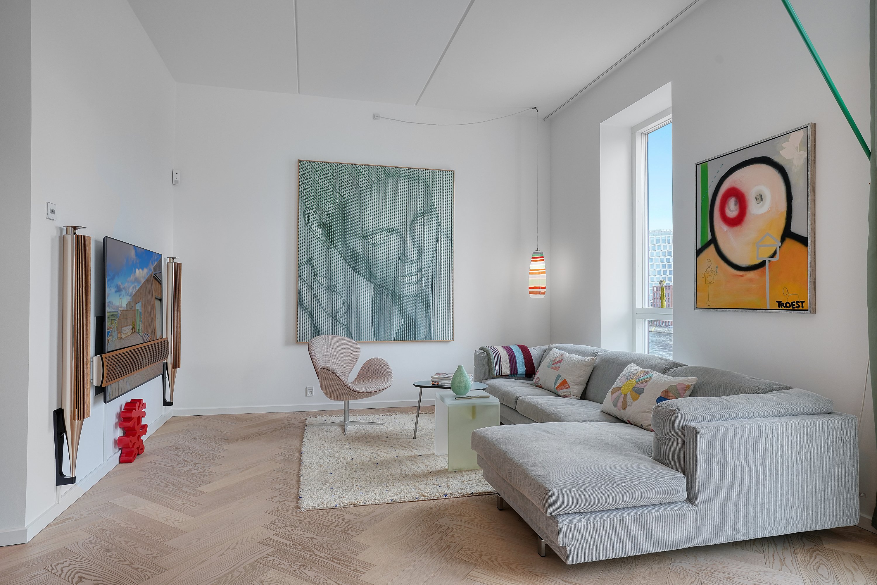 Fremhævet stue billede i fuldskærmstilstand. Billede af Sundkaj 111, 4. th., 2150 Nordhavn