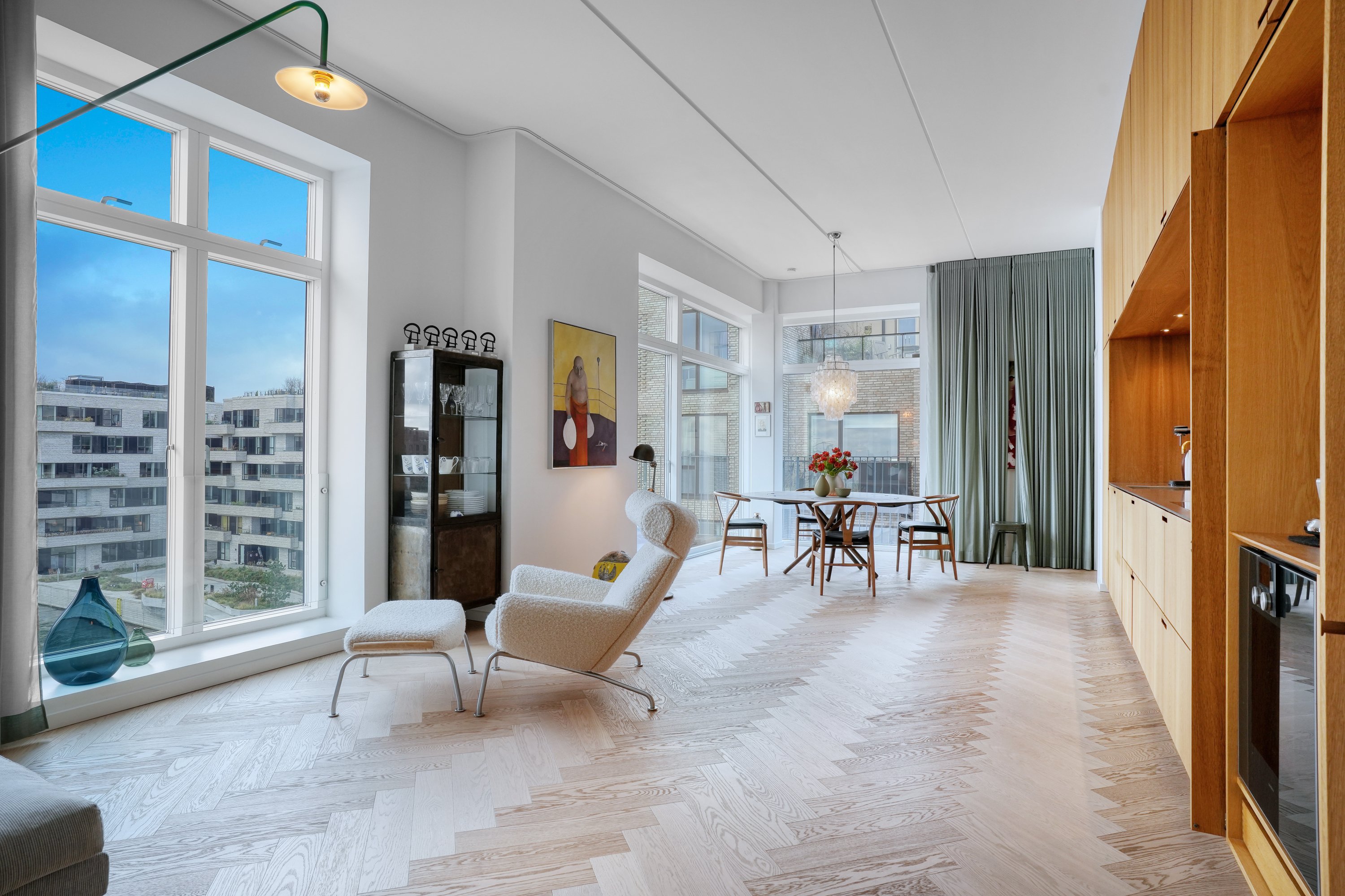 Fremhævet stue billede i fuldskærmstilstand. Billede af Sundkaj 111, 4. th., 2150 Nordhavn