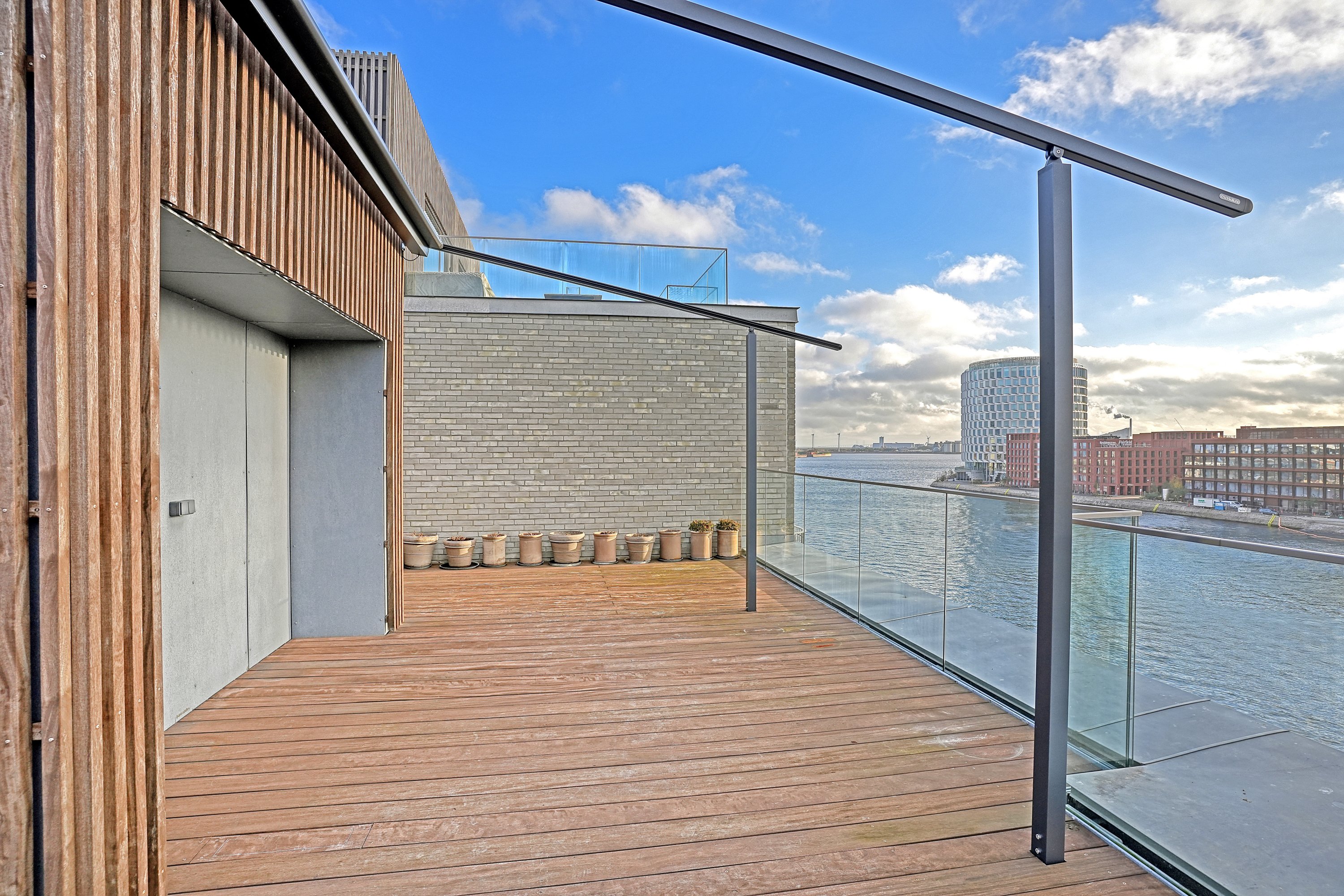 Fremhævet terrasse billede i fuldskærmstilstand. Billede af Sundkaj 111, 4. th., 2150 Nordhavn