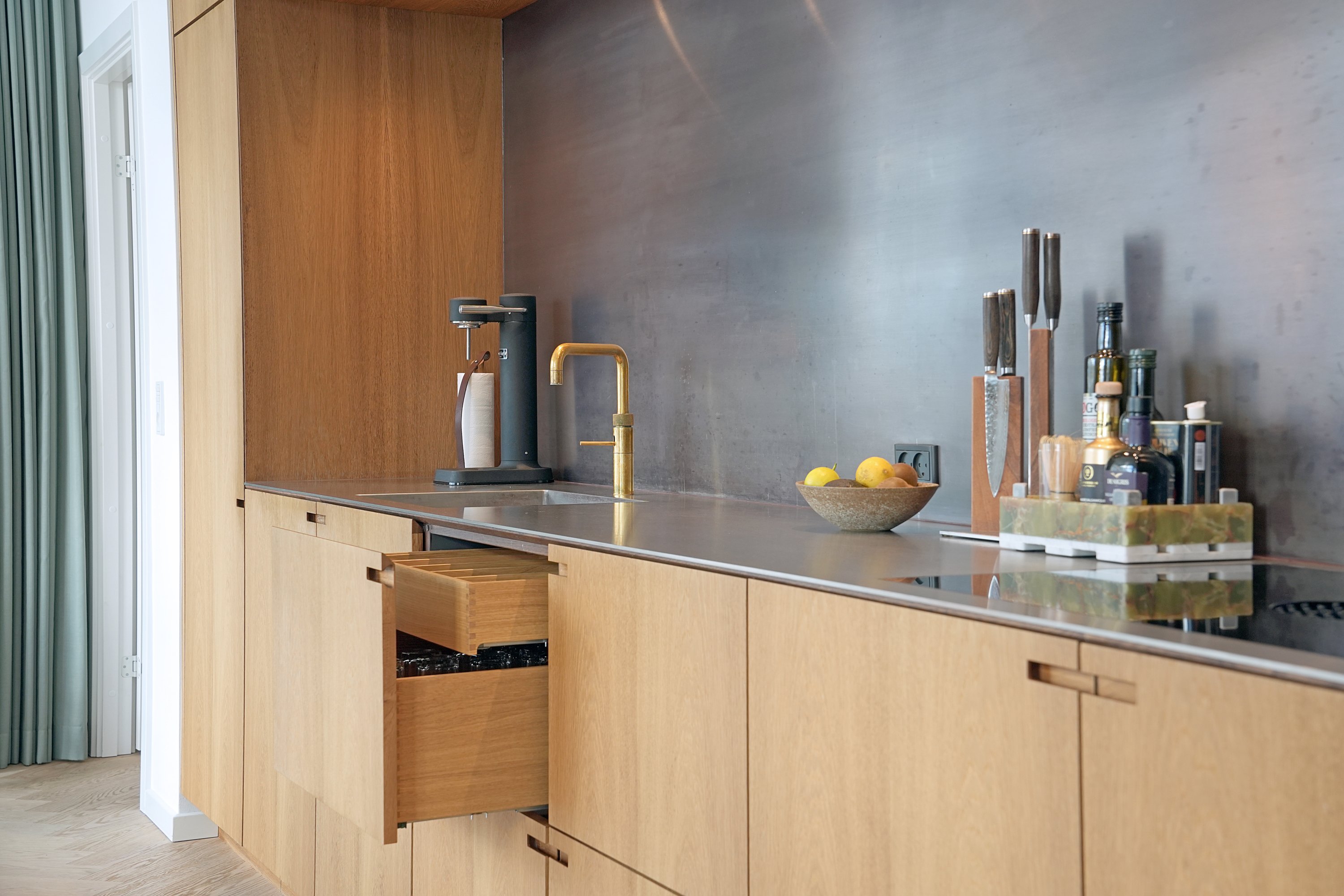 Fremhævet køkken billede i fuldskærmstilstand. Billede af Sundkaj 111, 4. th., 2150 Nordhavn