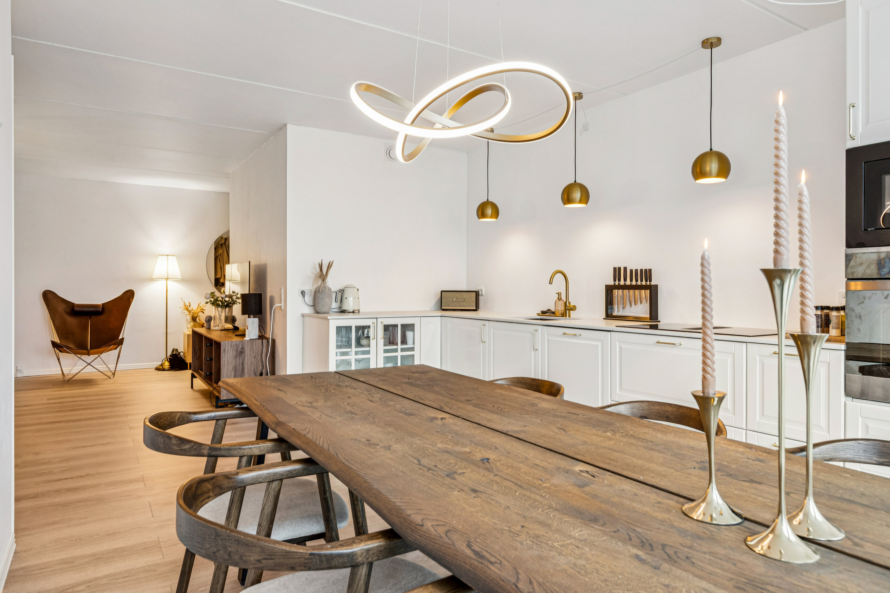 Fremhævet stue billede i fuldskærmstilstand. Billede af Birketinget 16, st.. 1., 2300 København S