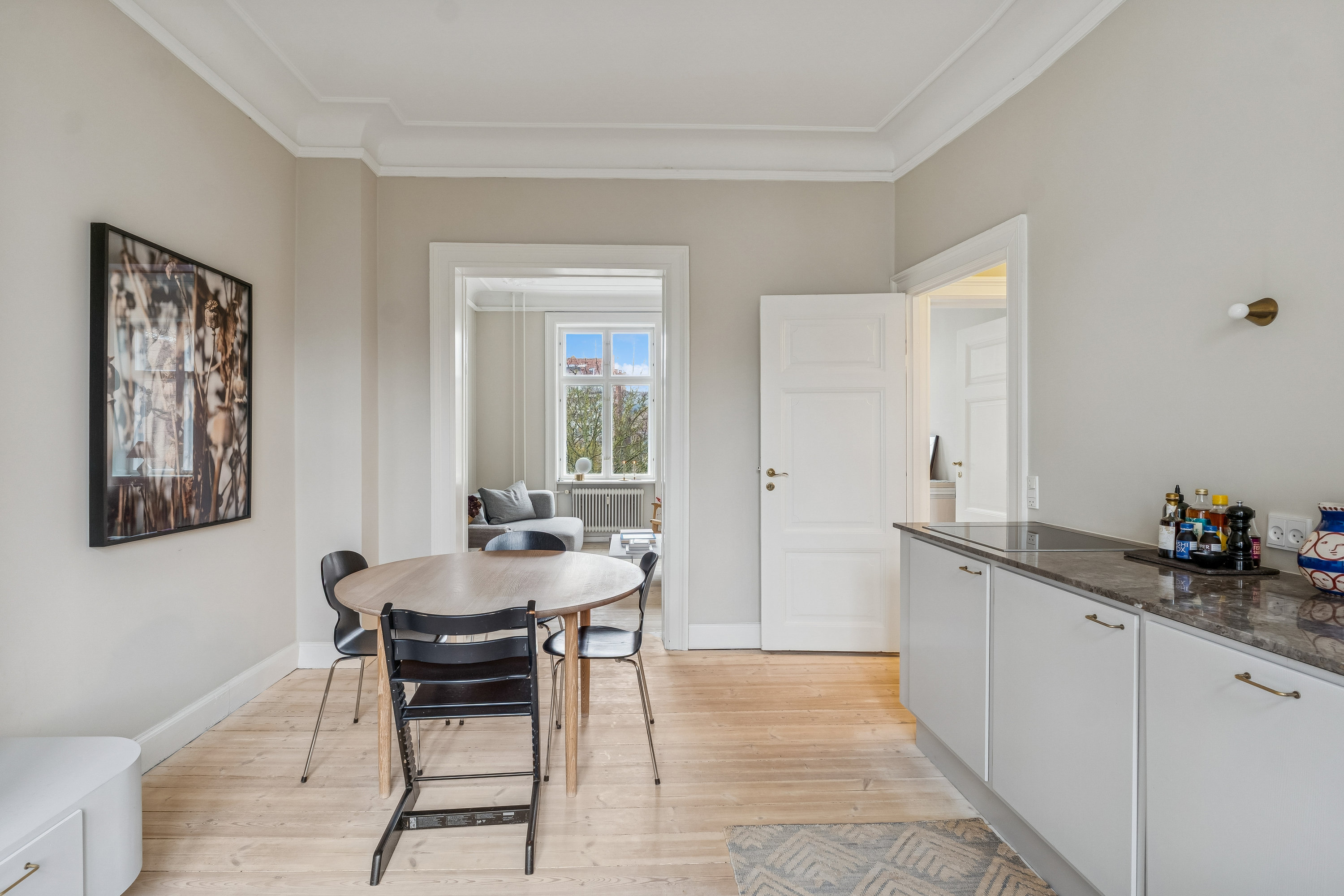 Fremhævet værelse billede i fuldskærmstilstand. Billede af Frederik VI's Alle 14, 2. th., 2000 Frederiksberg