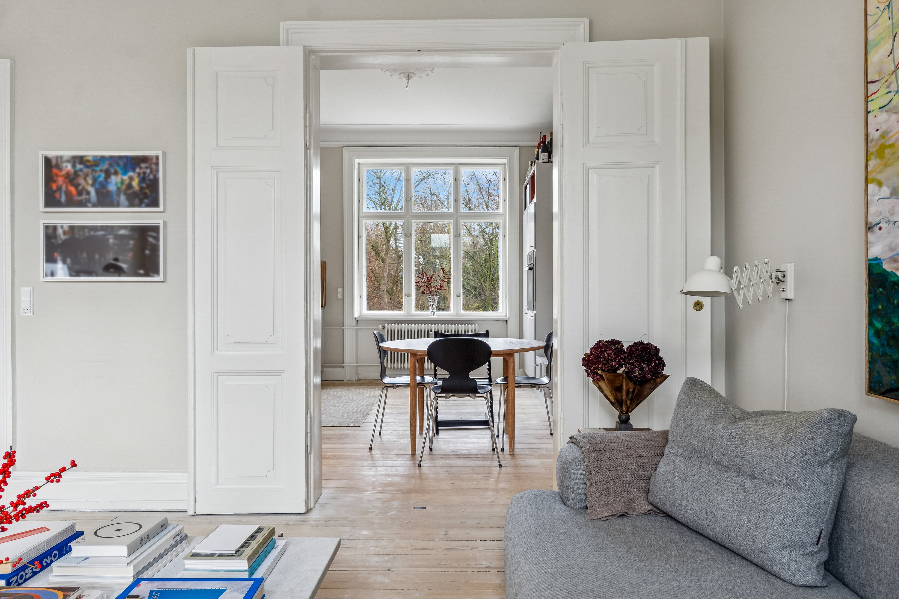 Fremhævet stue billede i fuldskærmstilstand. Billede af Frederik VI's Alle 14, 2. th., 2000 Frederiksberg