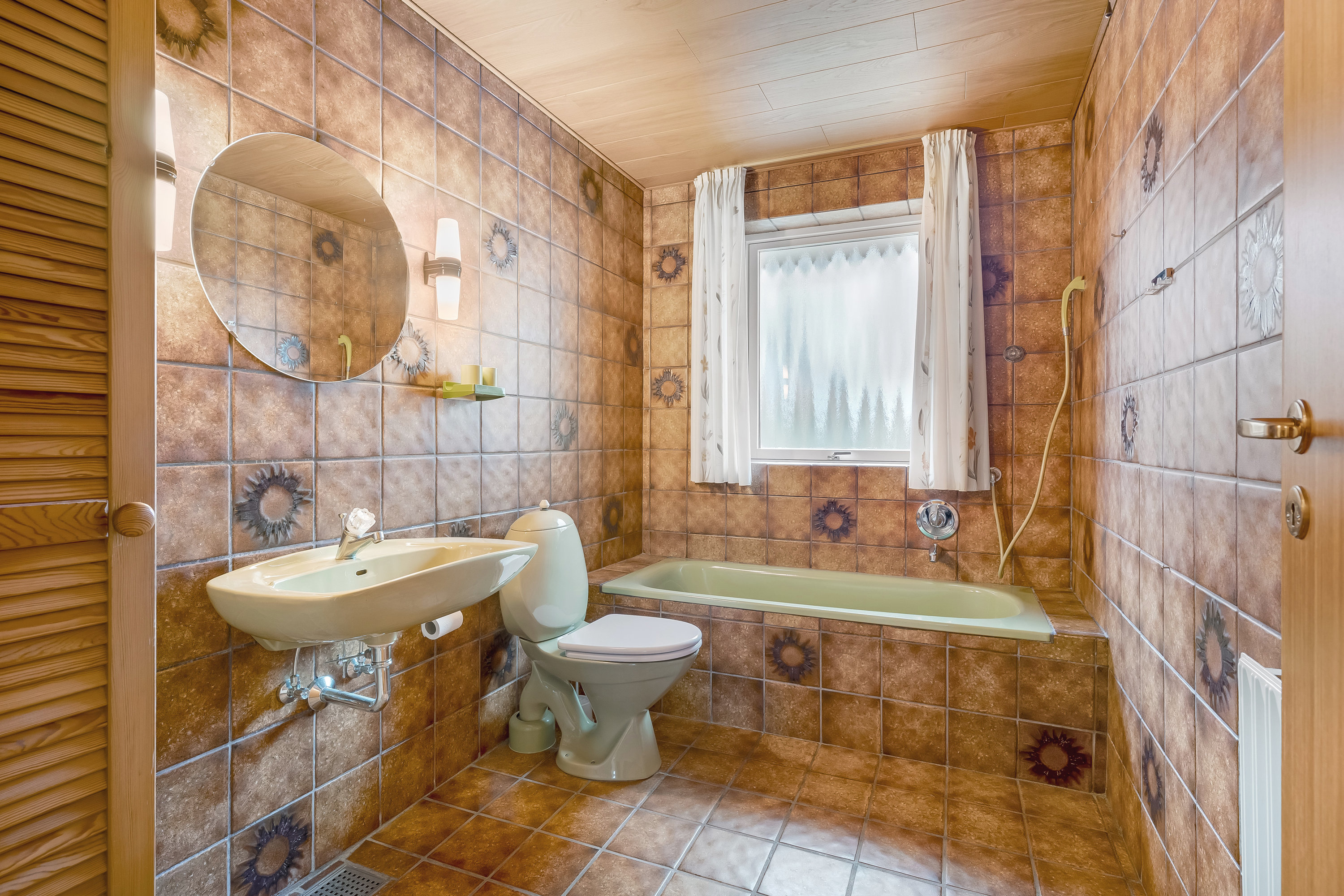 Fremhævet badeværelse billede i fuldskærmstilstand. Billede af Højdedraget 89, 6940 Lem St