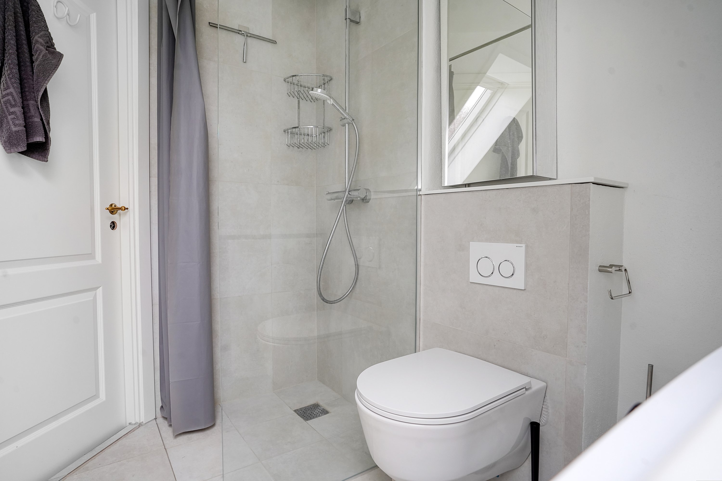 Fremhævet badeværelse billede i fuldskærmstilstand. Billede af Jespervej 124B, 2., 3400 Hillerød