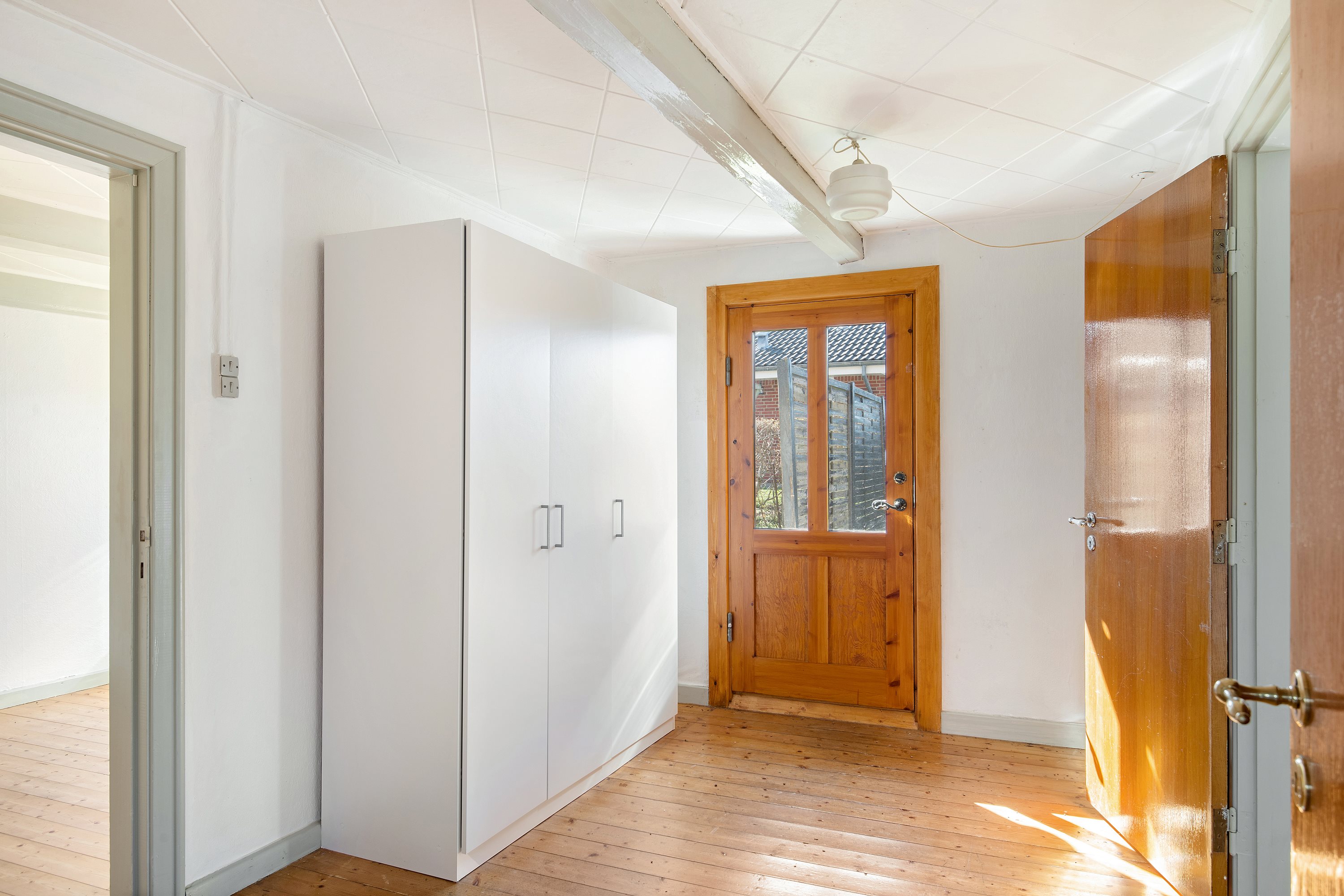 Miniaturebillede 2: entré. Billede af Damhusvej 6, 9830 Tårs