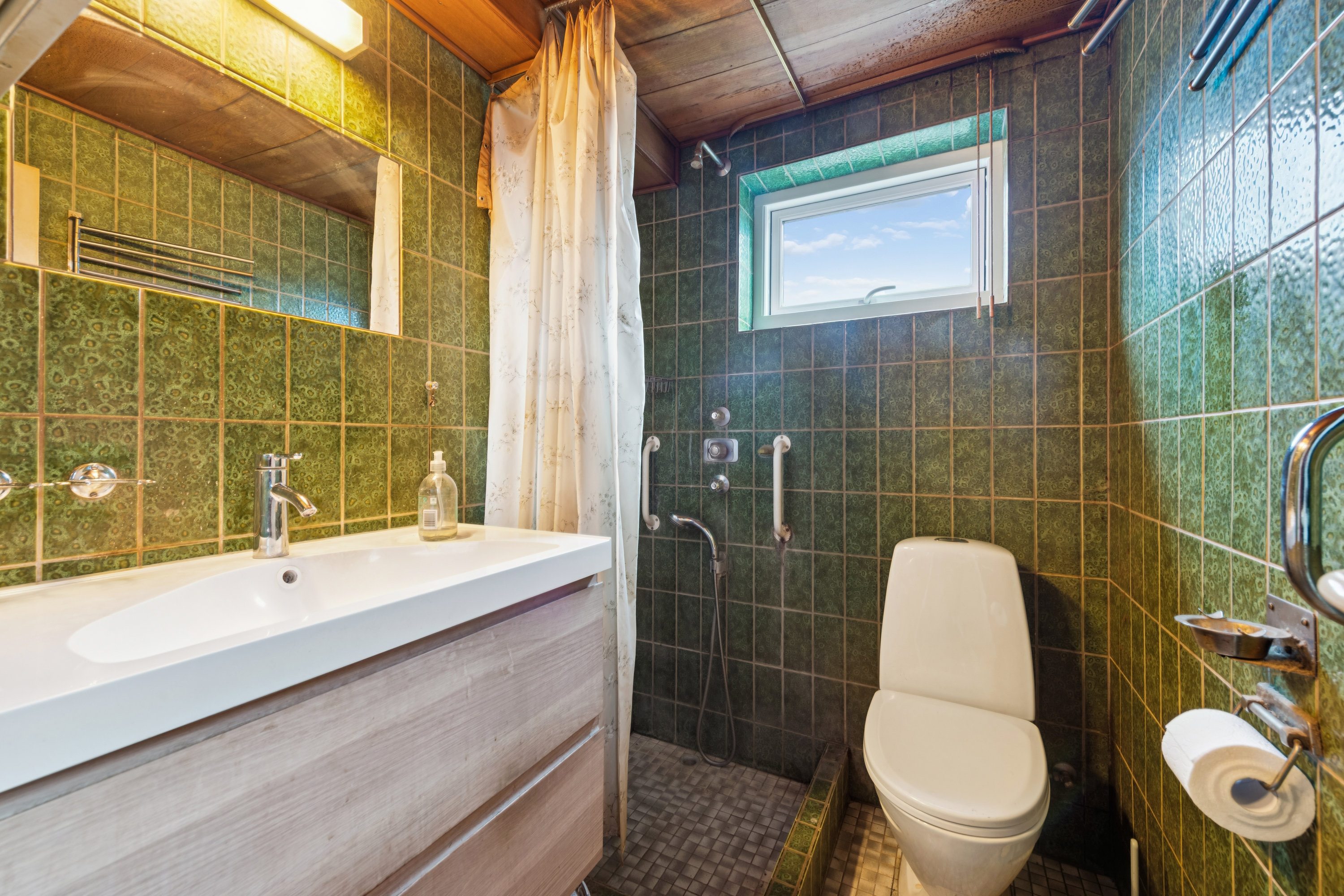 Fremhævet badeværelse billede i fuldskærmstilstand. Billede af Fløngvej 47, Fløng, 2640 Hedehusene