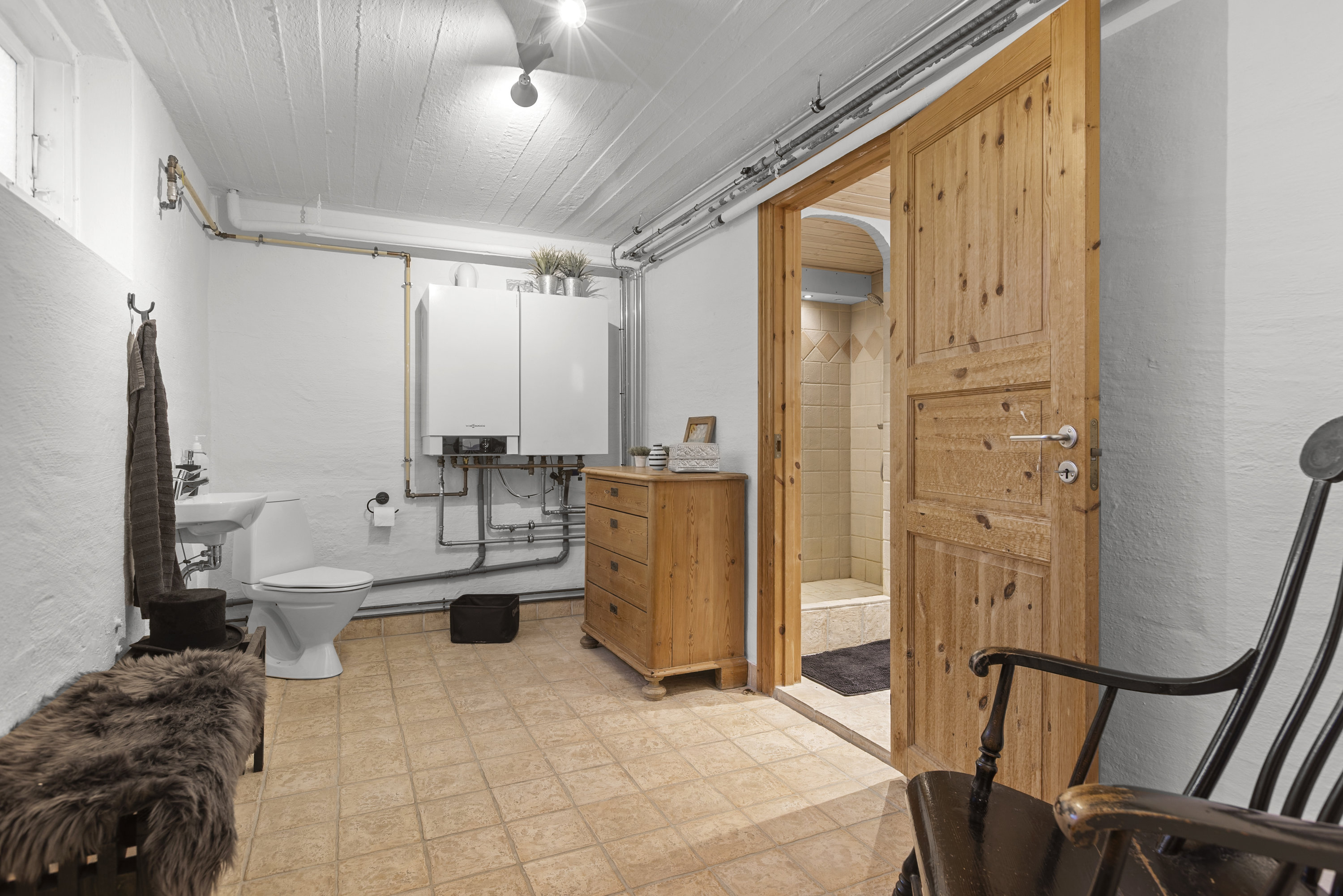 Fremhævet toilet billede i fuldskærmstilstand. Billede af Kobækvej 16, 4230 Skælskør