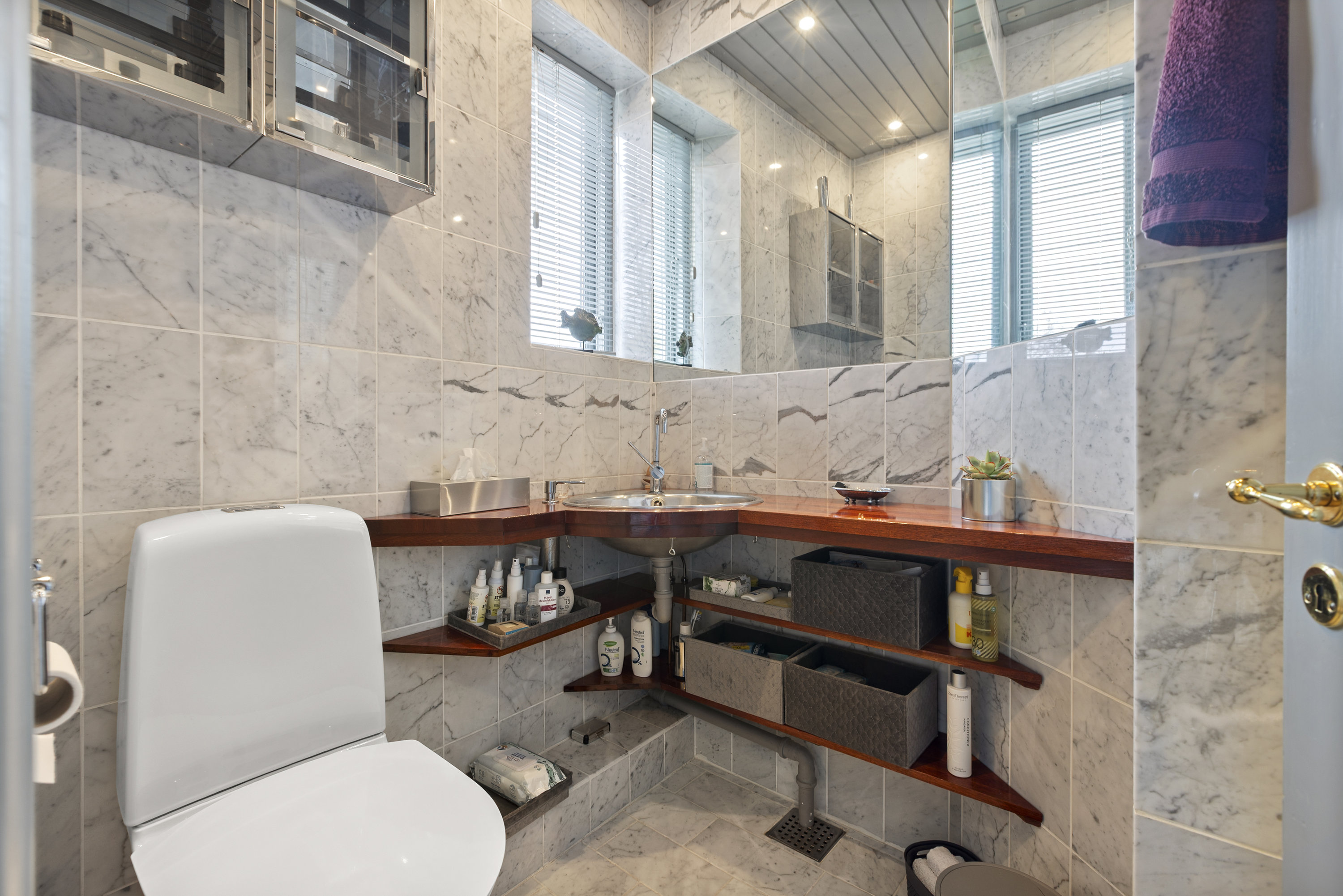 Fremhævet badeværelse billede i fuldskærmstilstand. Billede af Lygtebakken 1, 4220 Korsør