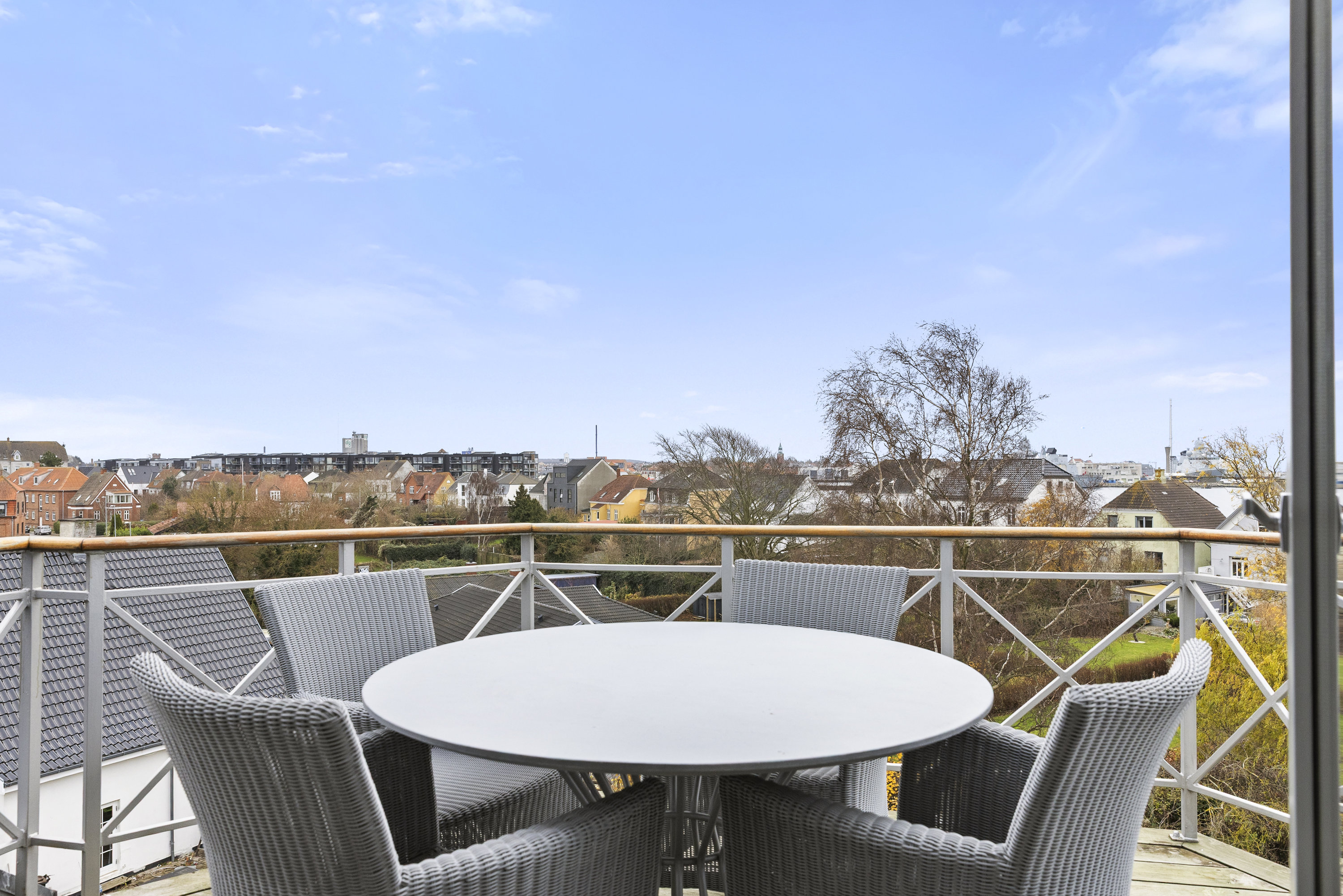 Fremhævet altan billede i fuldskærmstilstand. Billede af Lygtebakken 1, 4220 Korsør