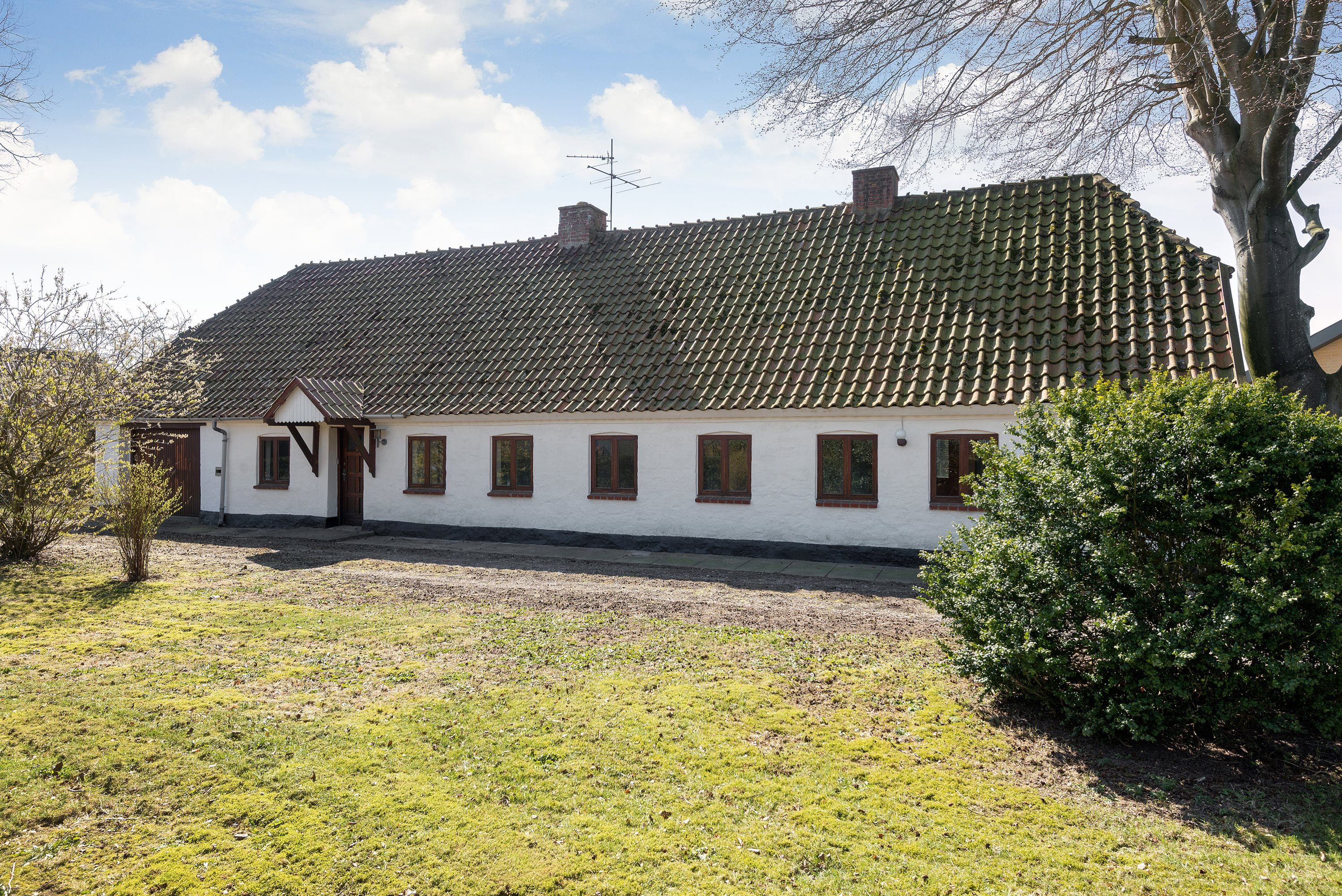 Fremhævet have billede i fuldskærmstilstand. Billede af Damhusvej 6, 9830 Tårs