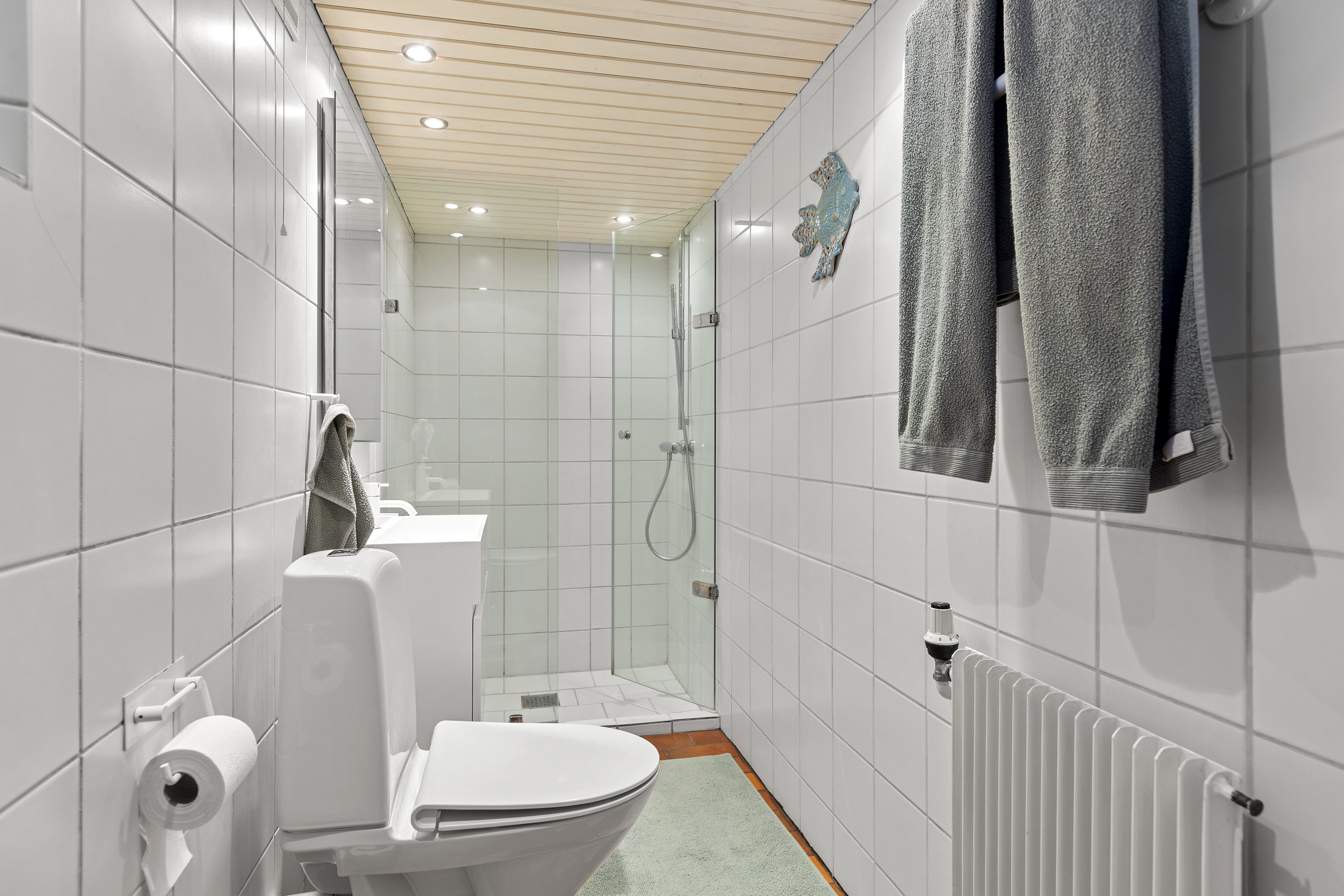 Fremhævet badeværelse billede i fuldskærmstilstand. Billede af Lygtebakken 1, 4220 Korsør