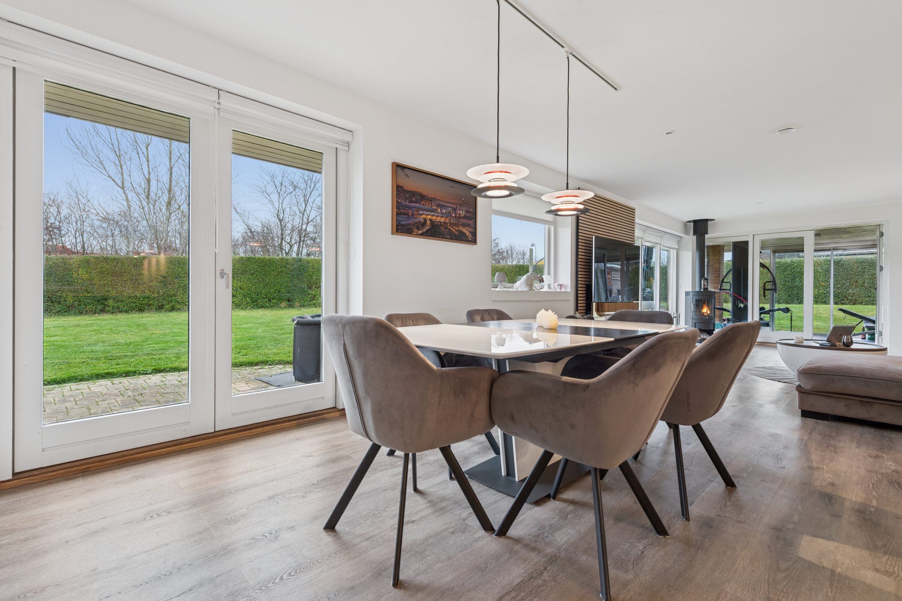 Fremhævet stue billede i fuldskærmstilstand. Billede af Frøhaven 9, Kraghave, 2630 Taastrup