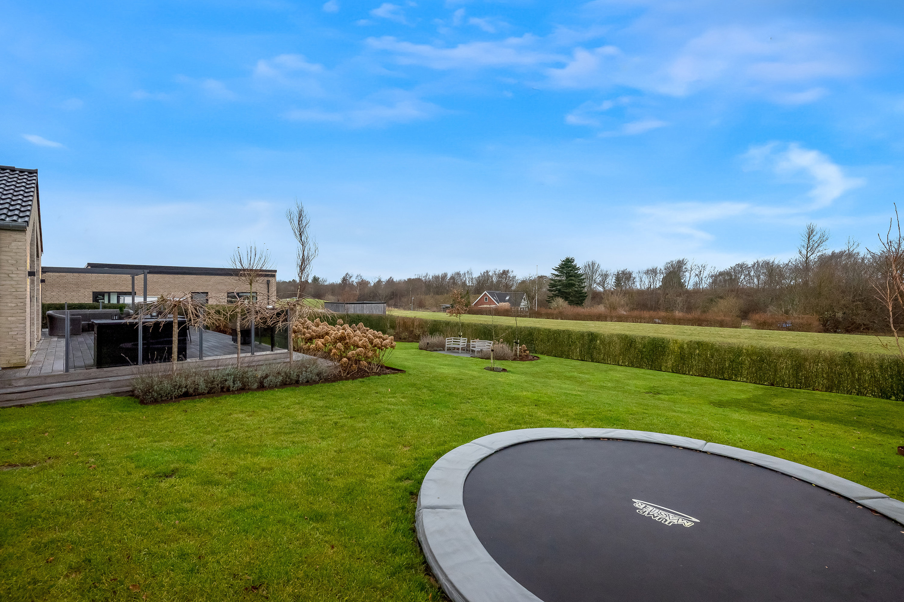 Fremhævet have billede i fuldskærmstilstand. Billede af Under Rødtjørnen 18, Halgårde, 7500 Holstebro