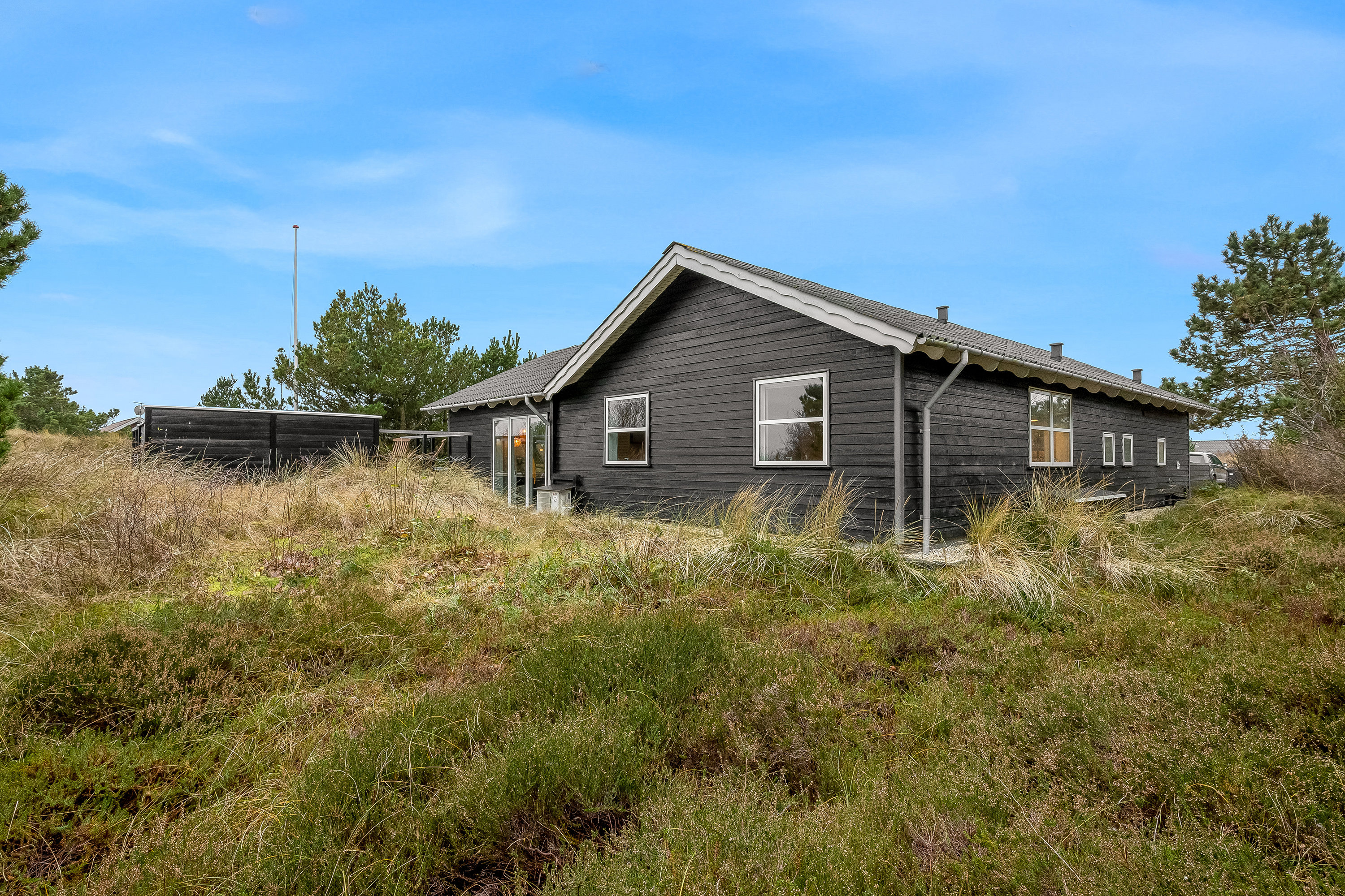 Fremhævet ejendommen billede i fuldskærmstilstand. Billede af P Snejkers Vej 7, Søndervig, 6950 Ringkøbing