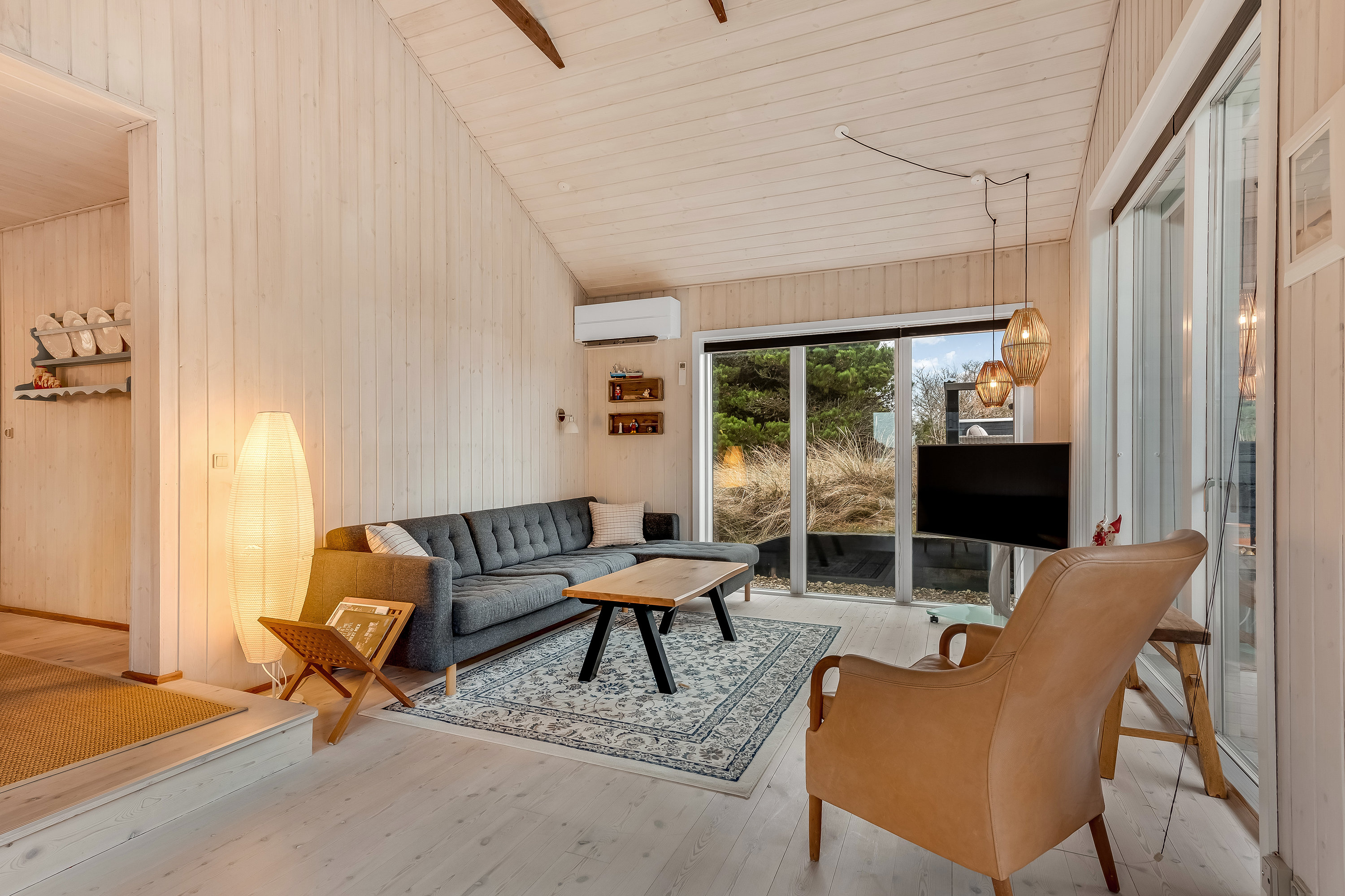 Fremhævet stue billede i fuldskærmstilstand. Billede af P Snejkers Vej 7, Søndervig, 6950 Ringkøbing