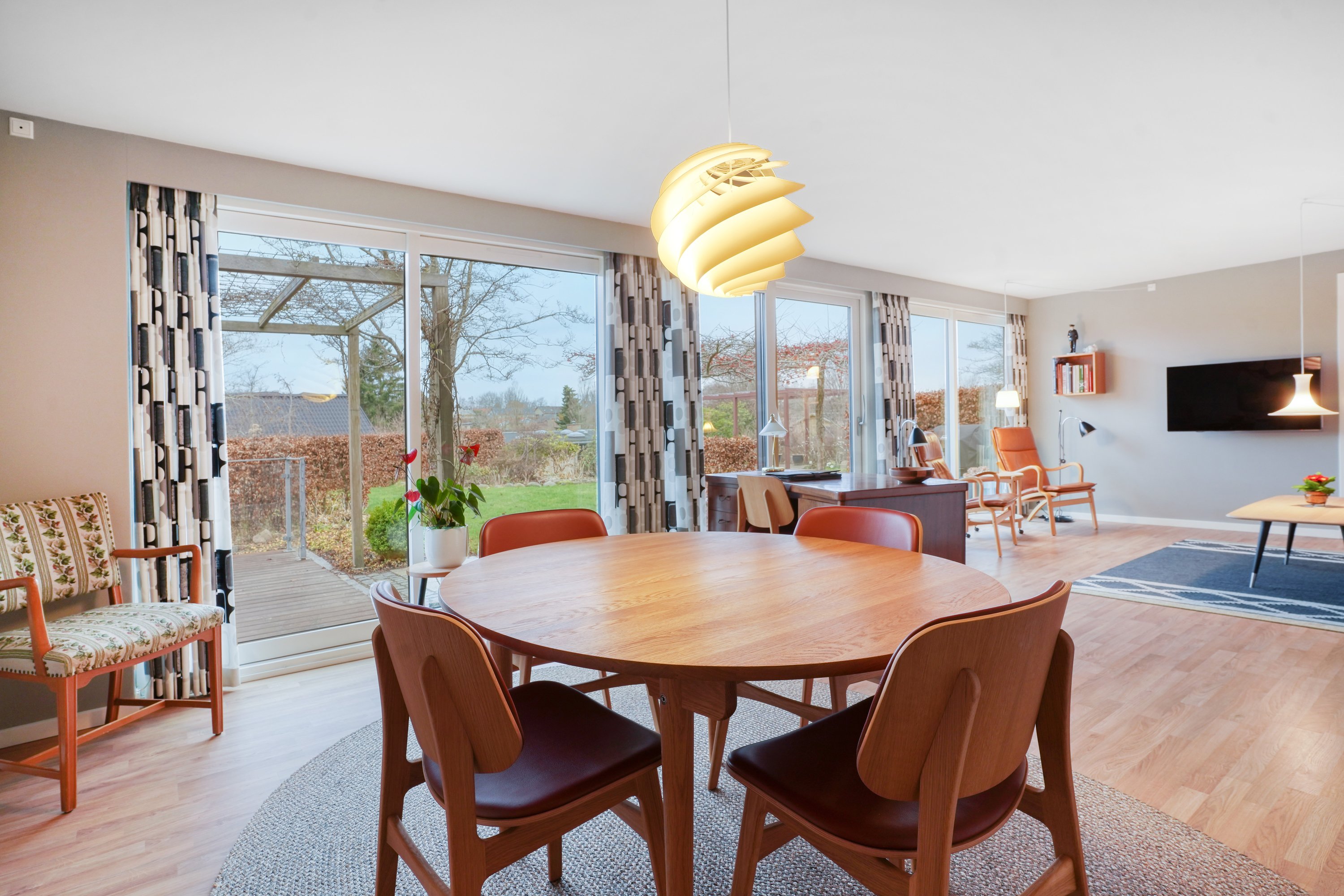 Fremhævet spisestue billede i fuldskærmstilstand. Billede af Stenholtsvænget 3, 3400 Hillerød