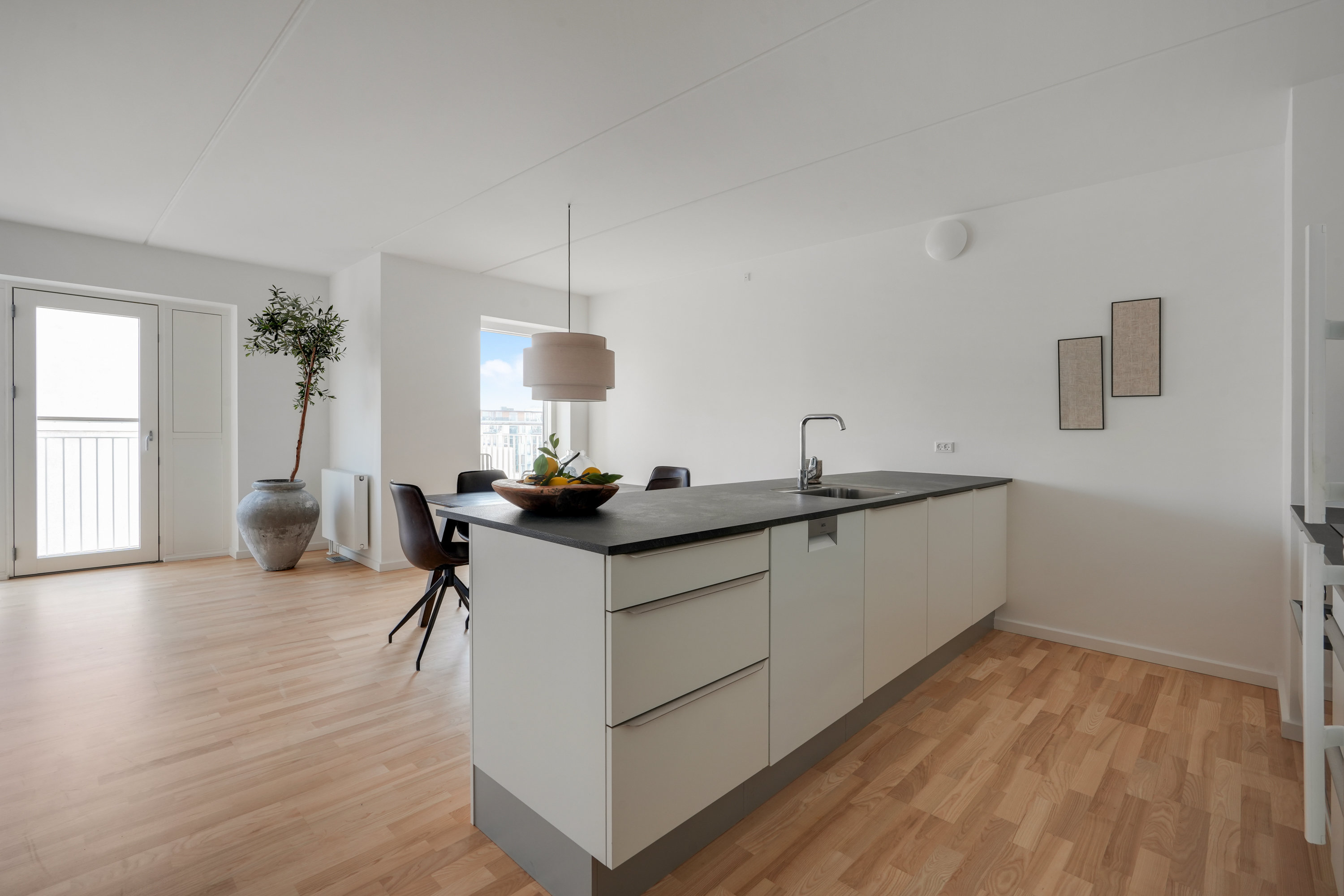 Fremhævet andet billede i fuldskærmstilstand. Billede af Teglholmsgade 12E, 5. mf., 2450 København SV