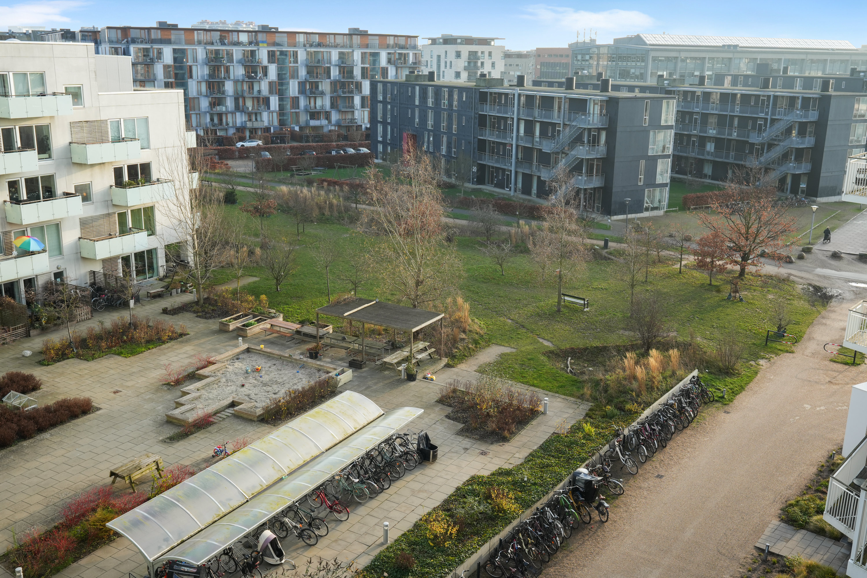 Fremhævet andet billede i fuldskærmstilstand. Billede af Teglholmsgade 12E, 5. mf., 2450 København SV