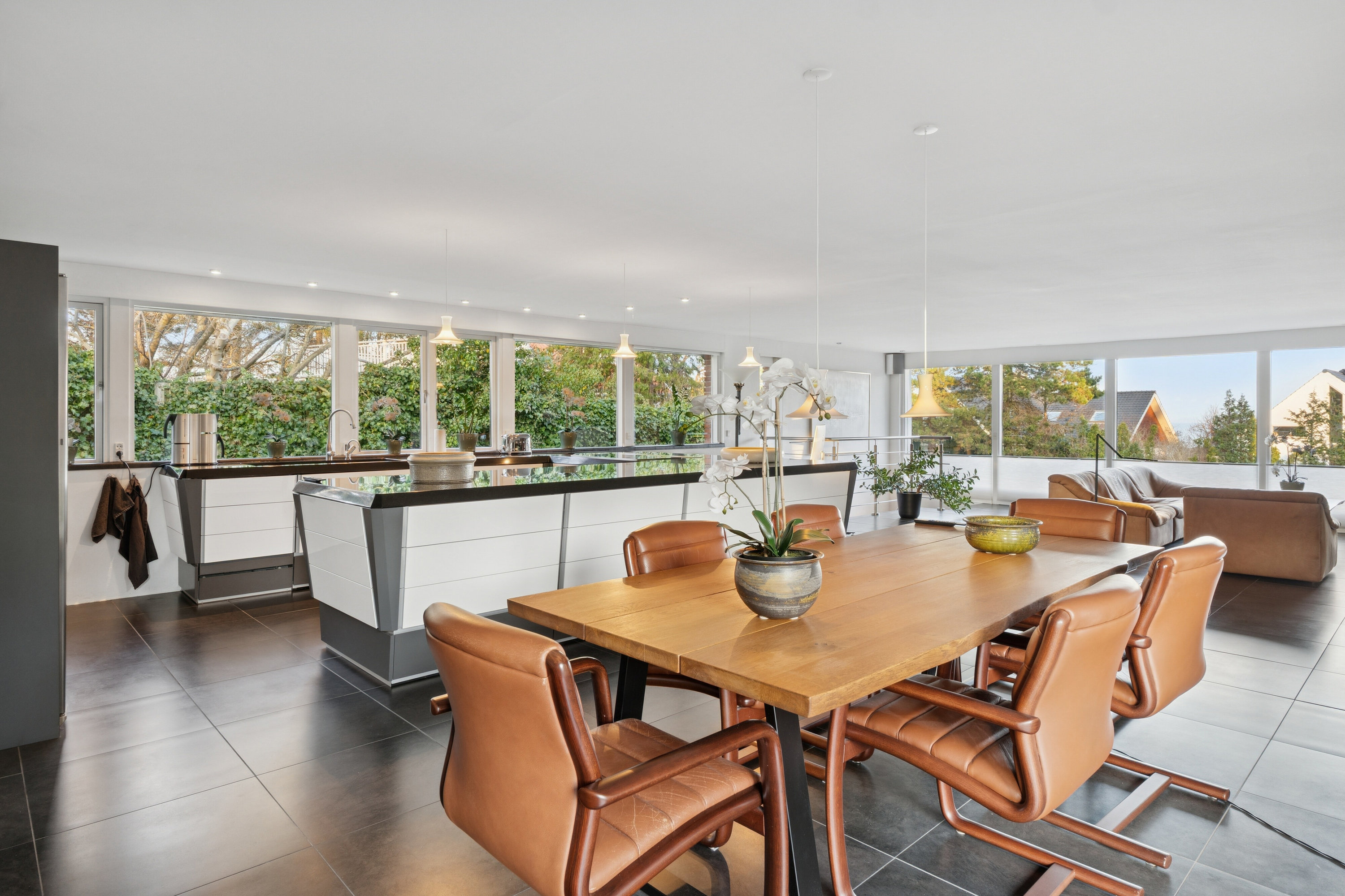 Fremhævet spisestue billede i fuldskærmstilstand. Billede af Rungsted Strandvej 81, 2960 Rungsted Kyst