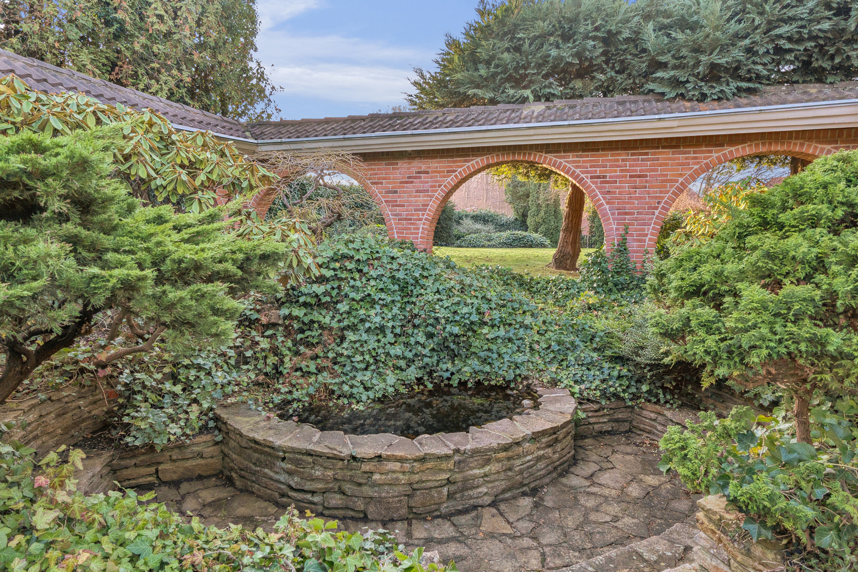 Fremhævet udendørs billede i fuldskærmstilstand. Billede af Rungsted Strandvej 81, 2960 Rungsted Kyst