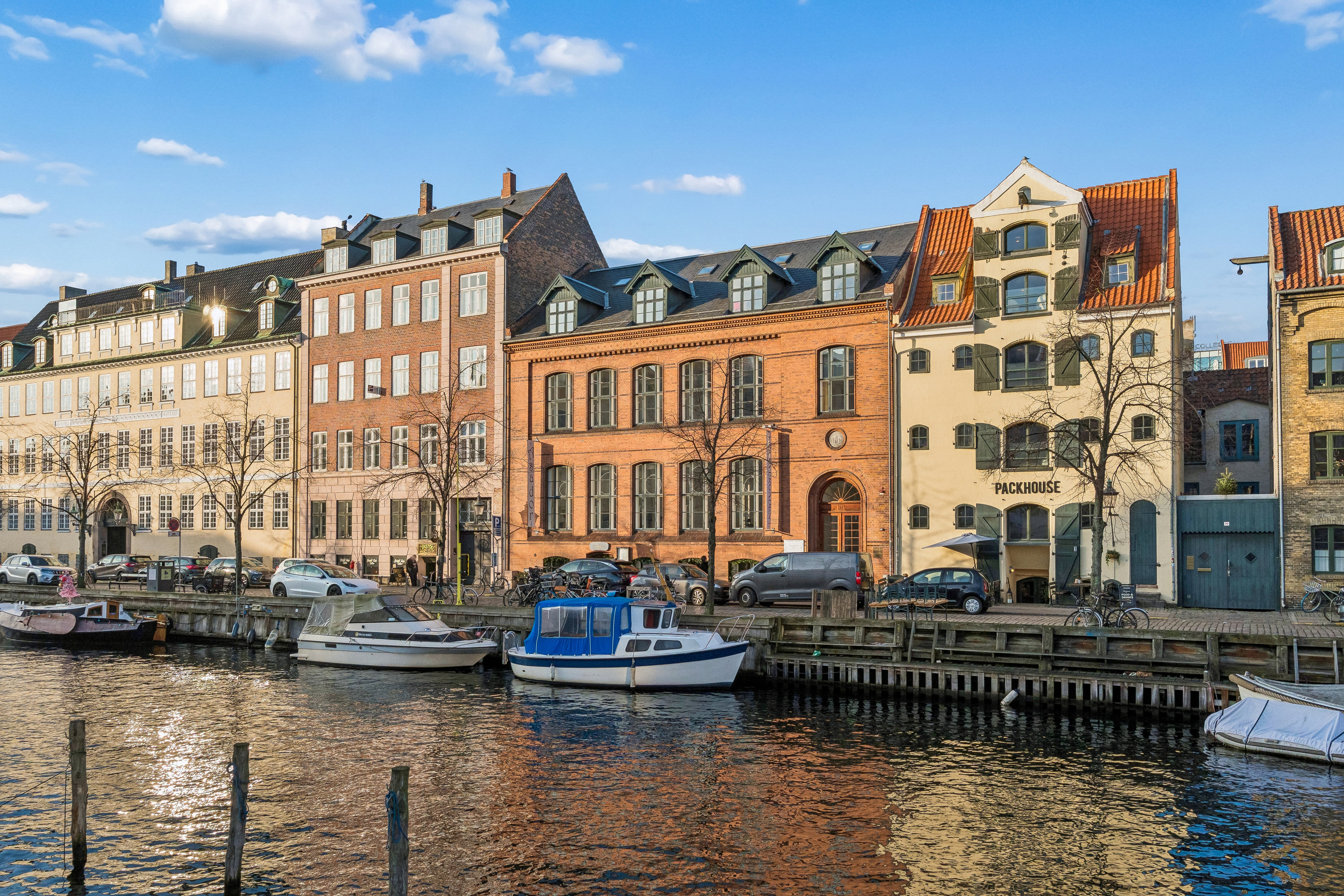 Fremhævet andet billede i fuldskærmstilstand. Billede af Overgaden Neden Vandet 15, 2., 1414 København K