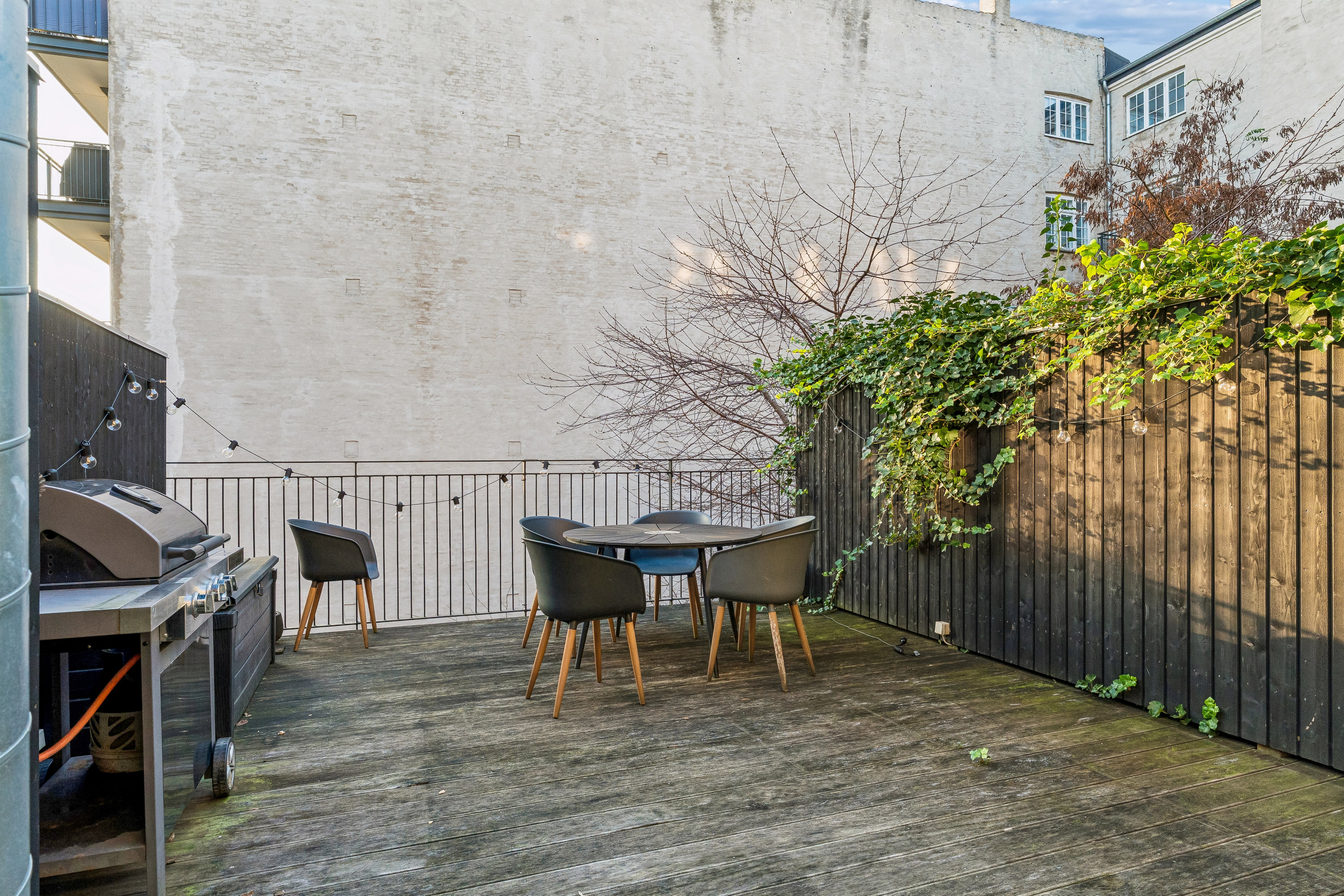 Miniaturebillede 1: gårdmiljø. Billede af Løngangstræde 21L, 1468 København K