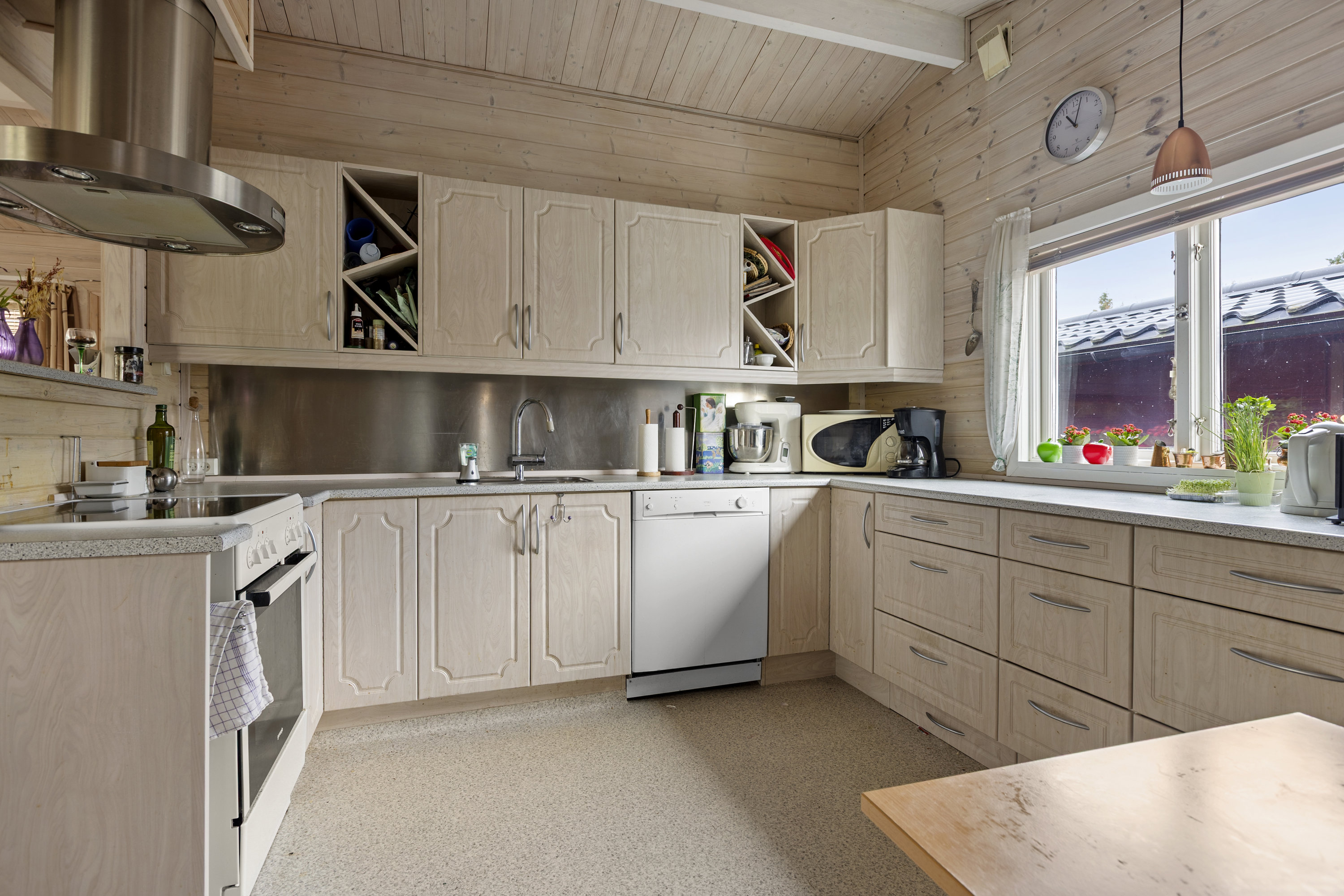 Fremhævet køkken billede i fuldskærmstilstand. Billede af Gøgevænget 39, Vellerup, 4050 Skibby