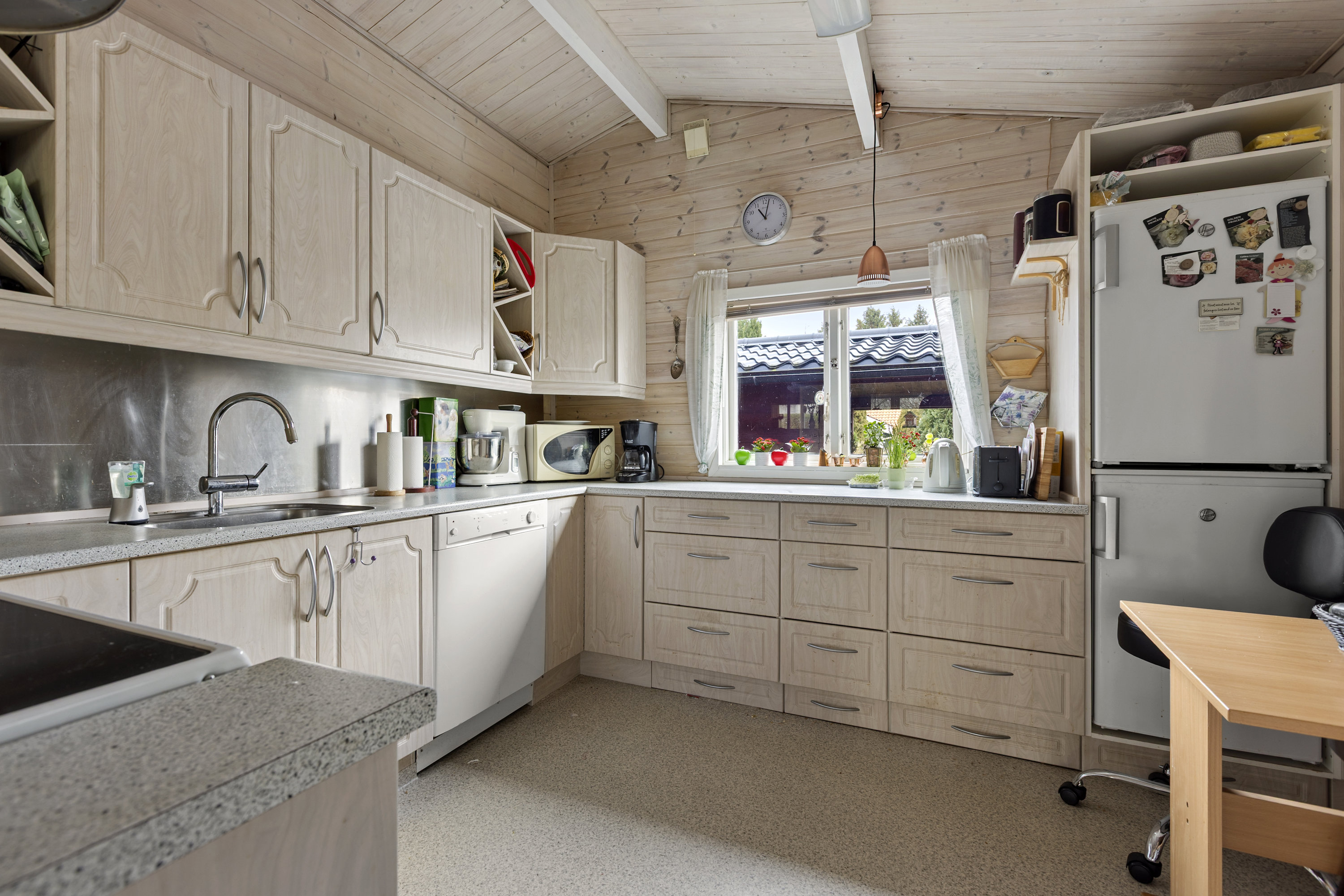 Fremhævet køkken billede i fuldskærmstilstand. Billede af Gøgevænget 39, Vellerup, 4050 Skibby