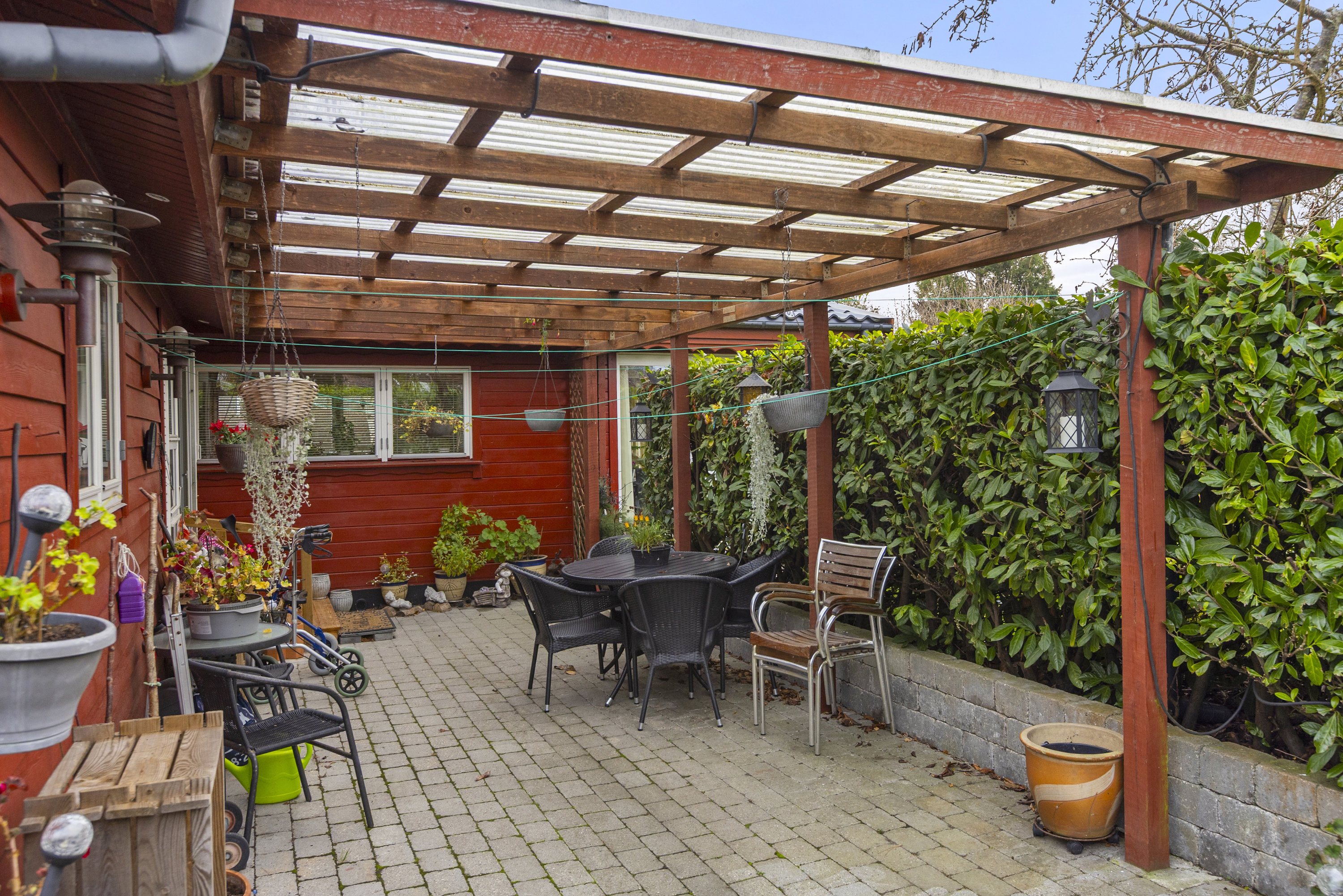 Fremhævet overdækket terrasse billede i fuldskærmstilstand. Billede af Gøgevænget 39, Vellerup, 4050 Skibby