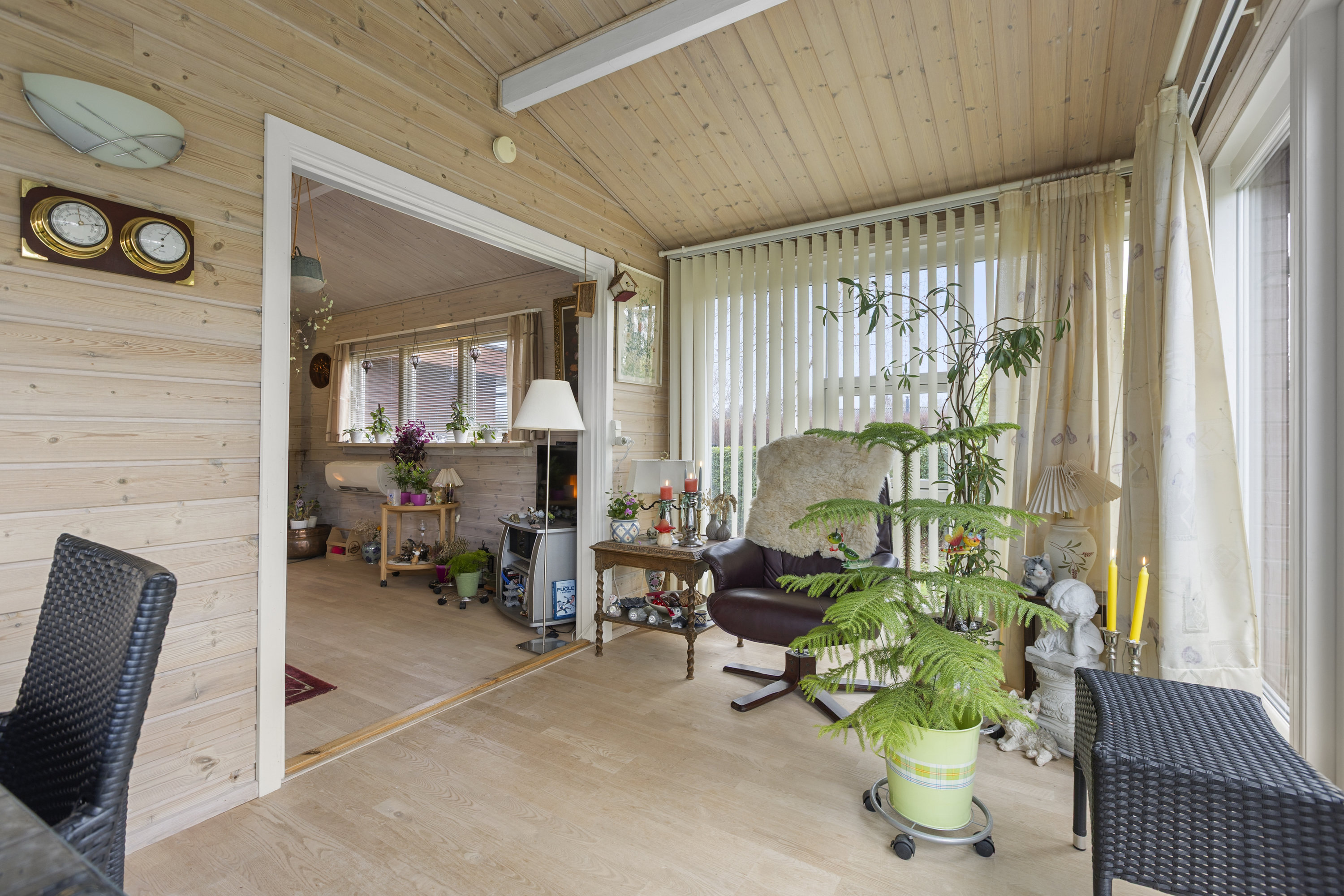 Fremhævet udestue billede i fuldskærmstilstand. Billede af Gøgevænget 39, Vellerup, 4050 Skibby