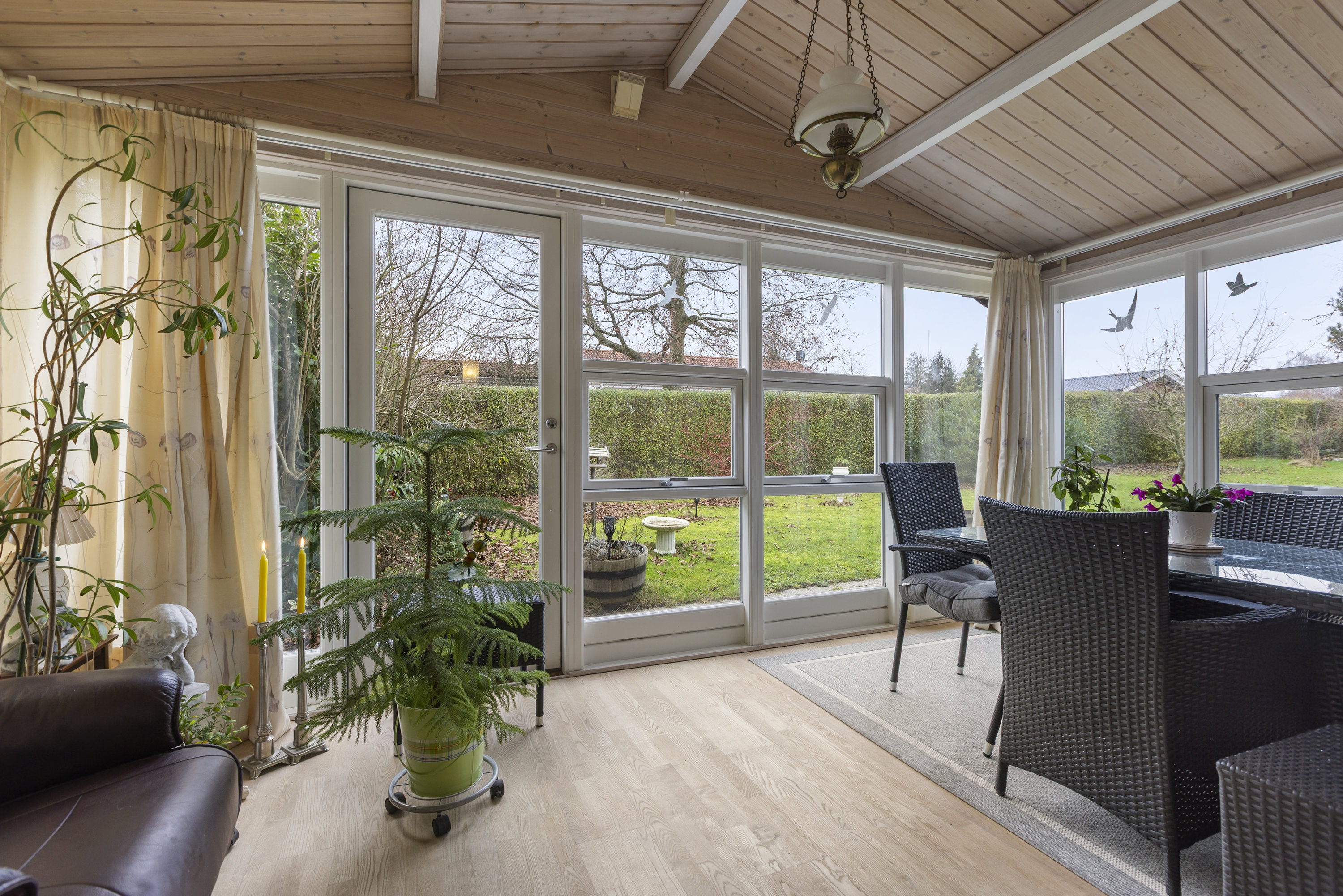 Fremhævet udestue billede i fuldskærmstilstand. Billede af Gøgevænget 39, Vellerup, 4050 Skibby