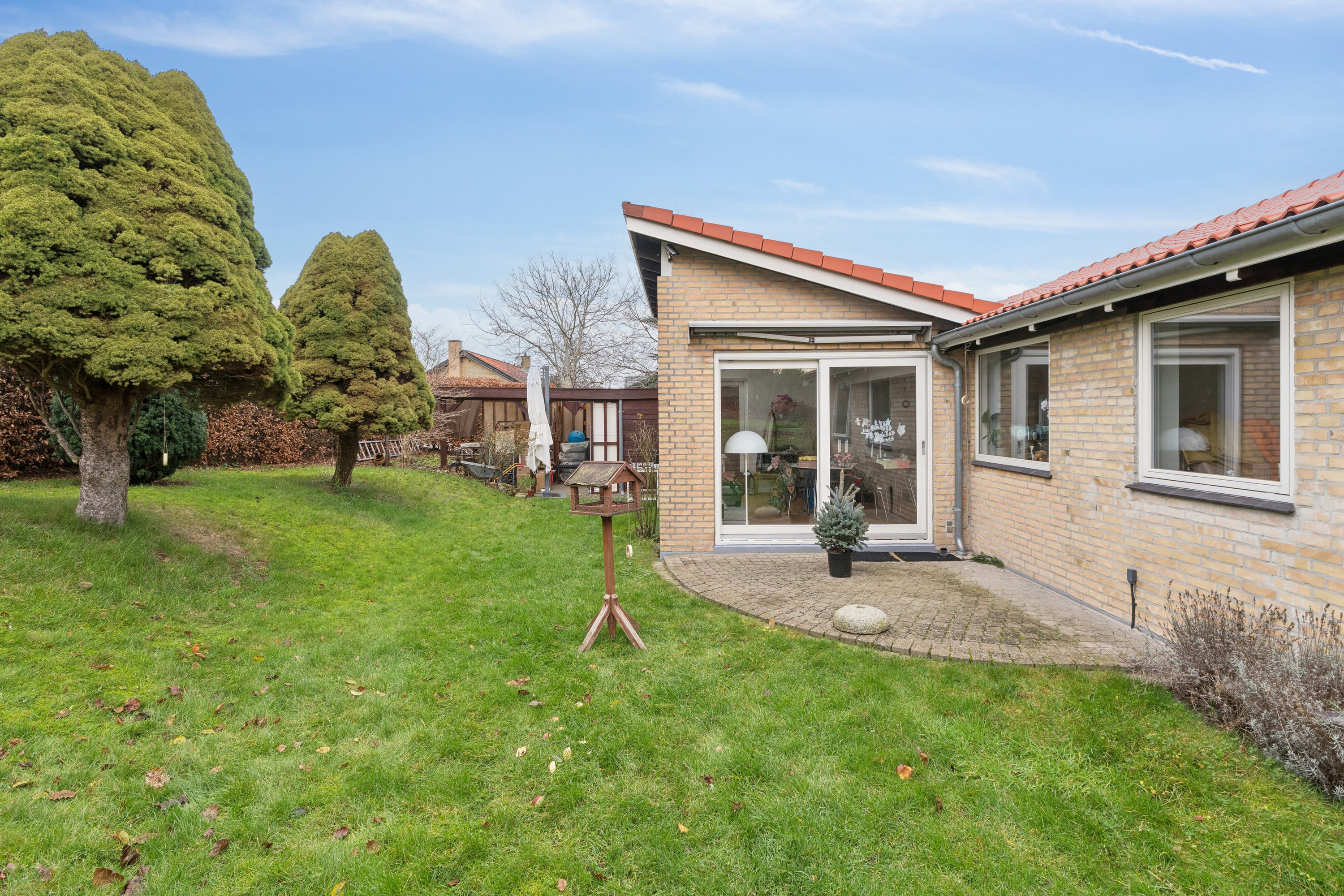 Fremhævet set fra haven billede i fuldskærmstilstand. Billede af Syrenvej 12B, 2970 Hørsholm