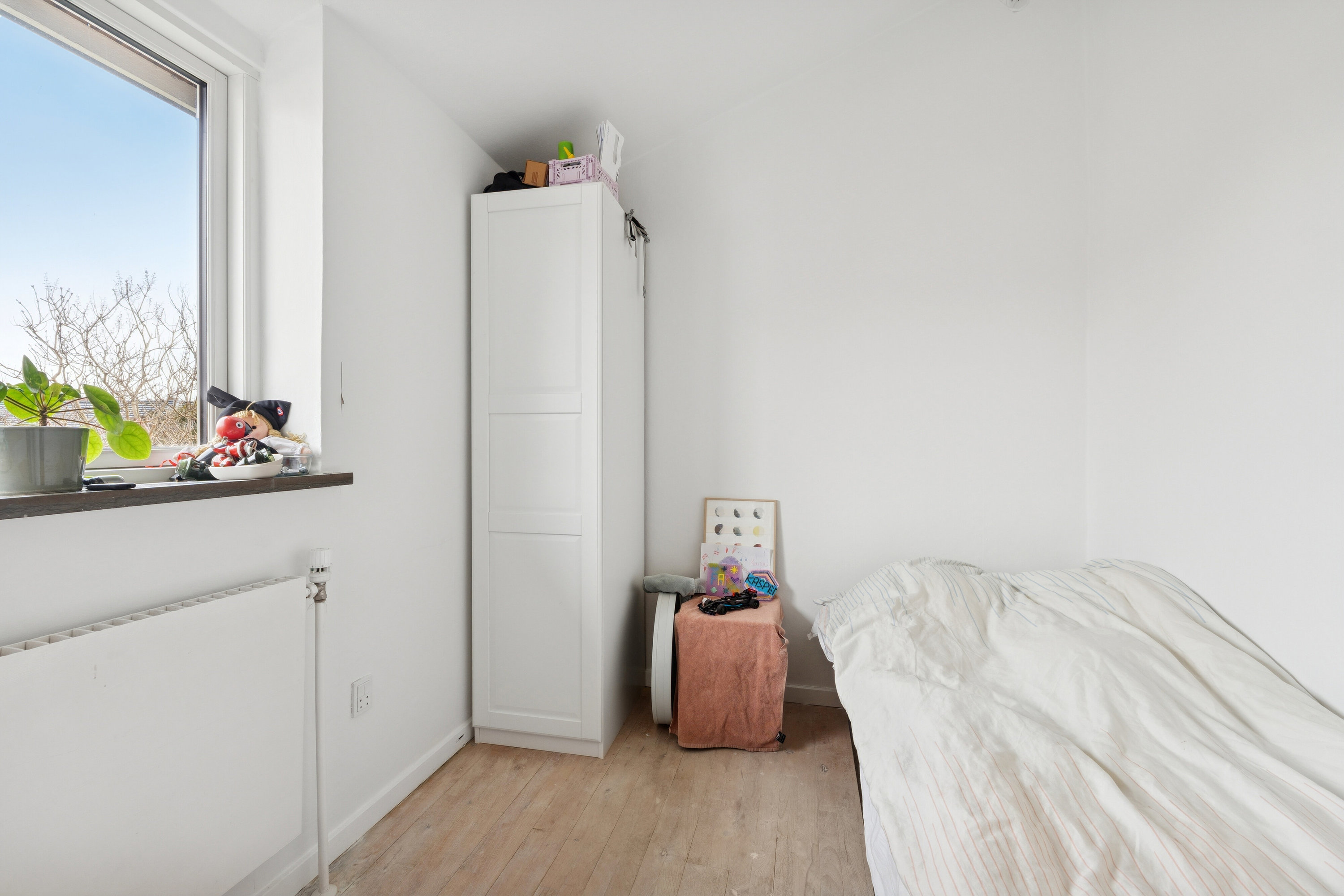 Fremhævet soveværelse billede i fuldskærmstilstand. Billede af Syrenvej 12B, 2970 Hørsholm