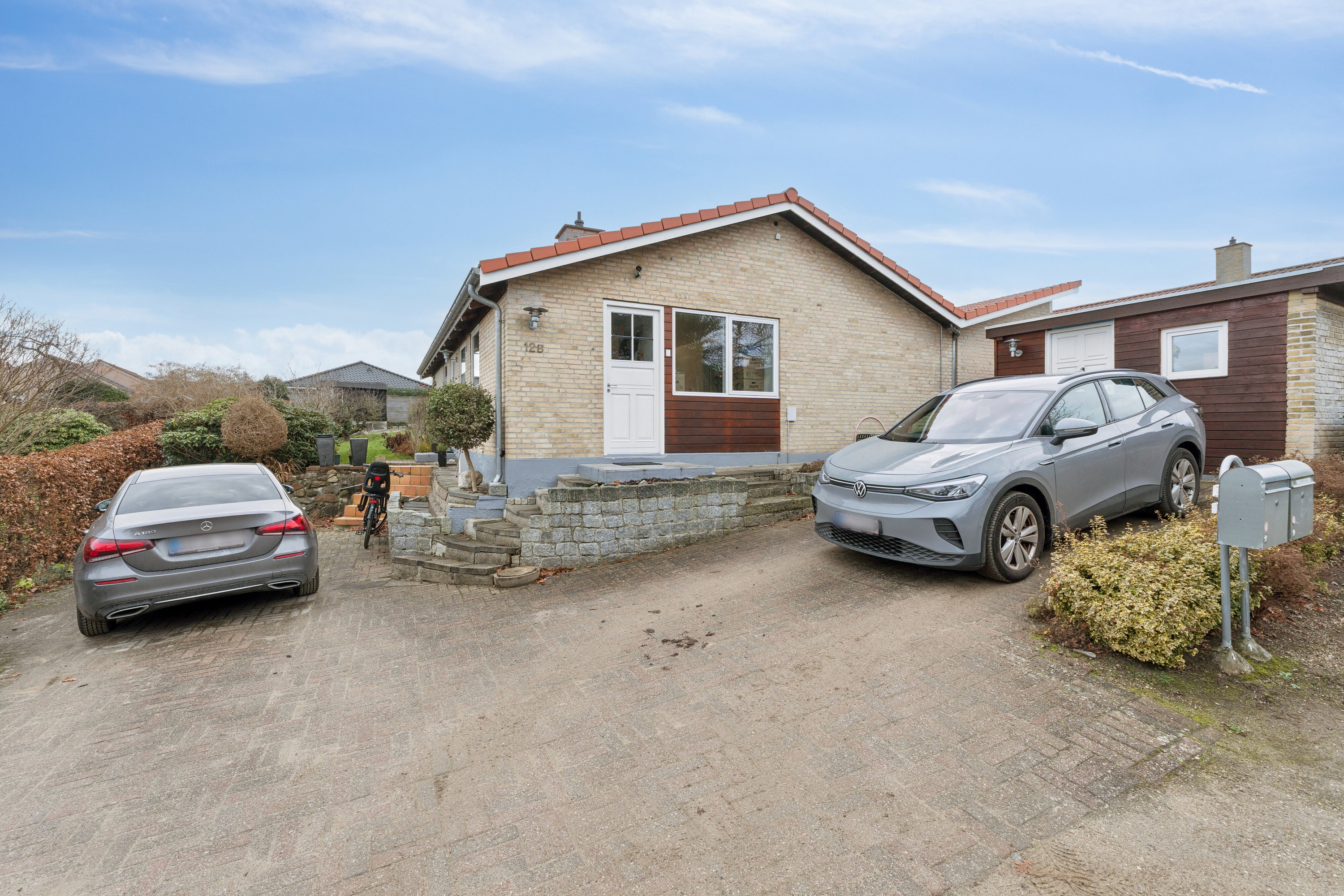 Fremhævet udendørs billede i fuldskærmstilstand. Billede af Syrenvej 12B, 2970 Hørsholm