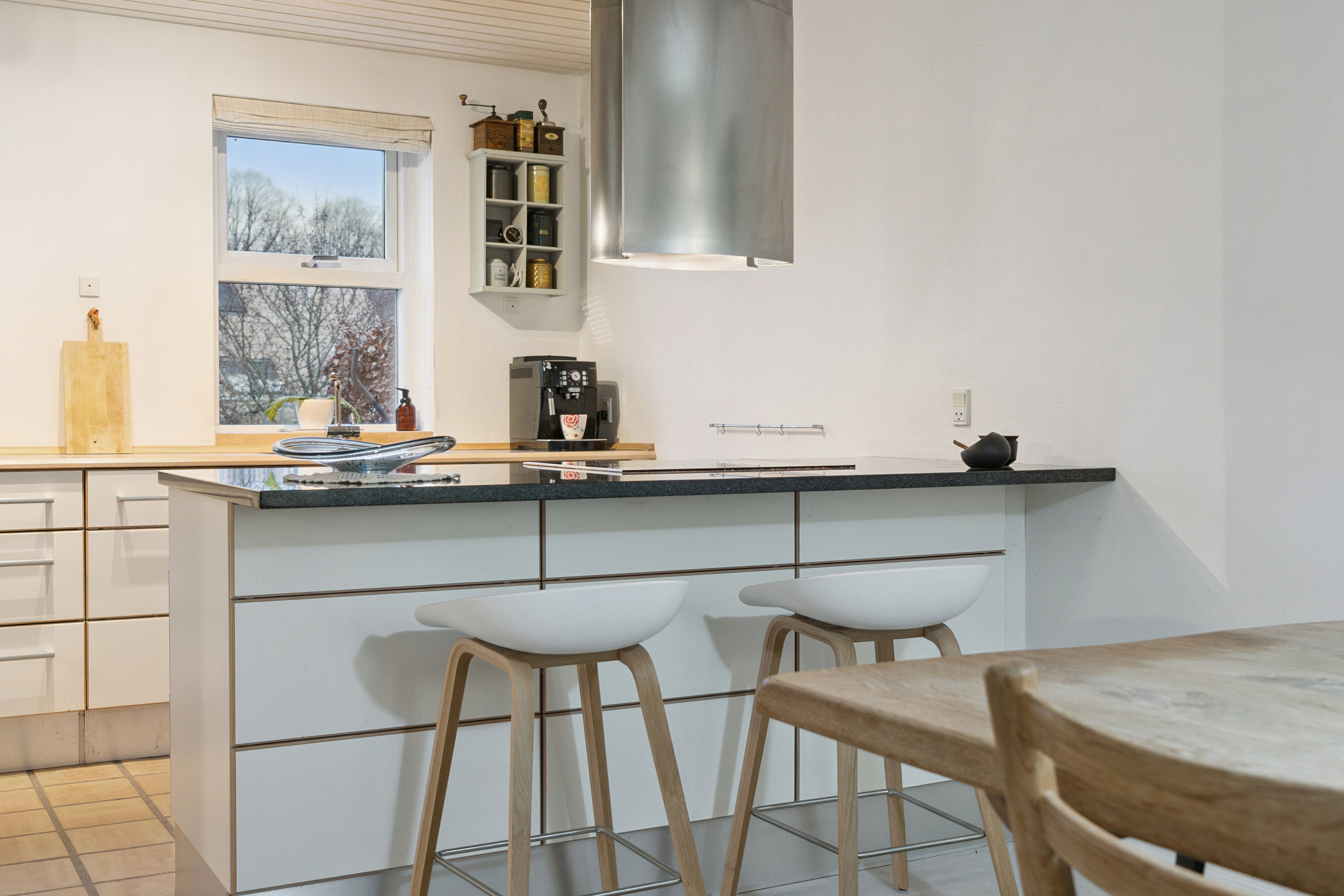 Fremhævet køkken billede i fuldskærmstilstand. Billede af Mikkelborg Alle 66, 2970 Hørsholm