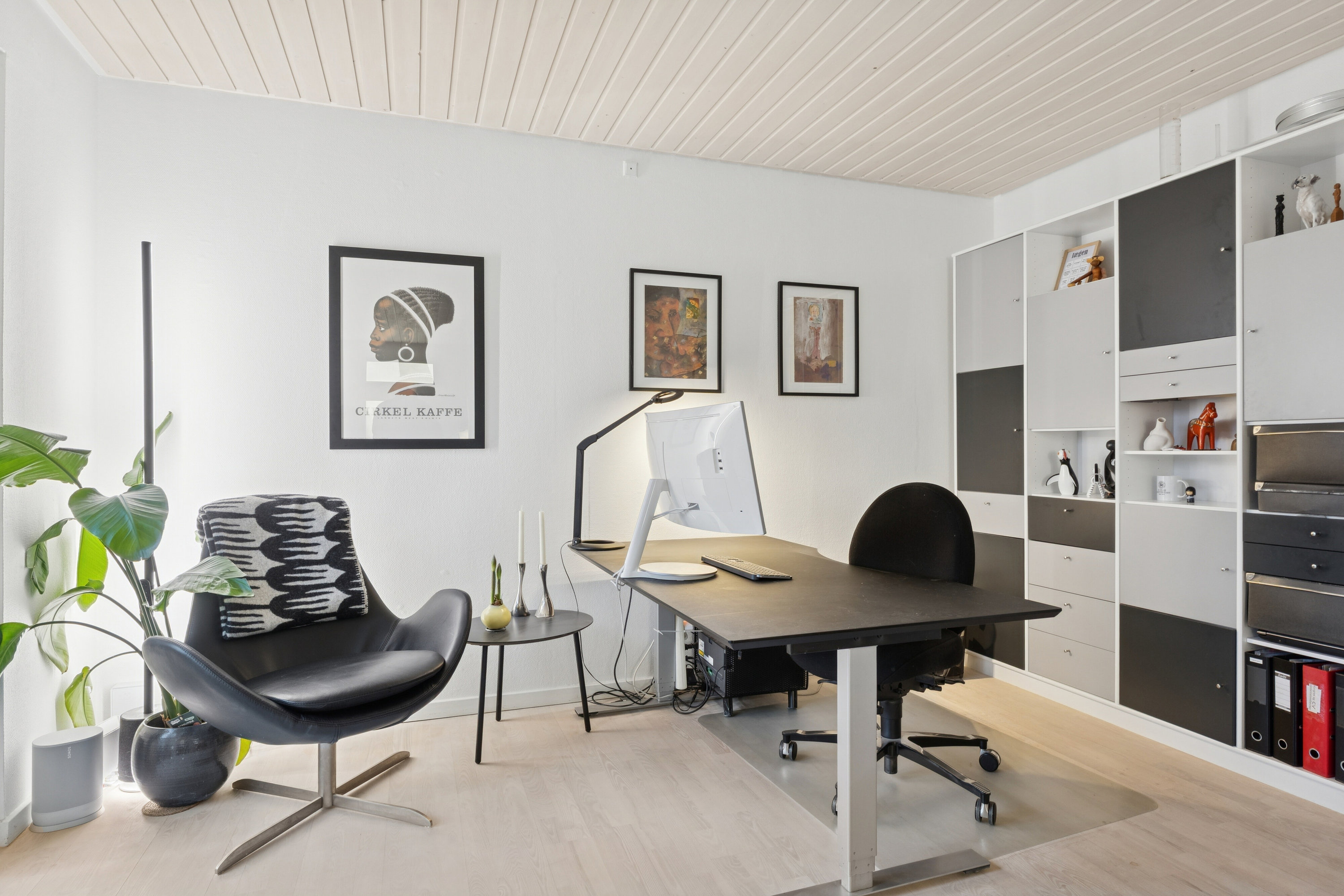 Fremhævet stue billede i fuldskærmstilstand. Billede af Mikkelborg Alle 66, 2970 Hørsholm