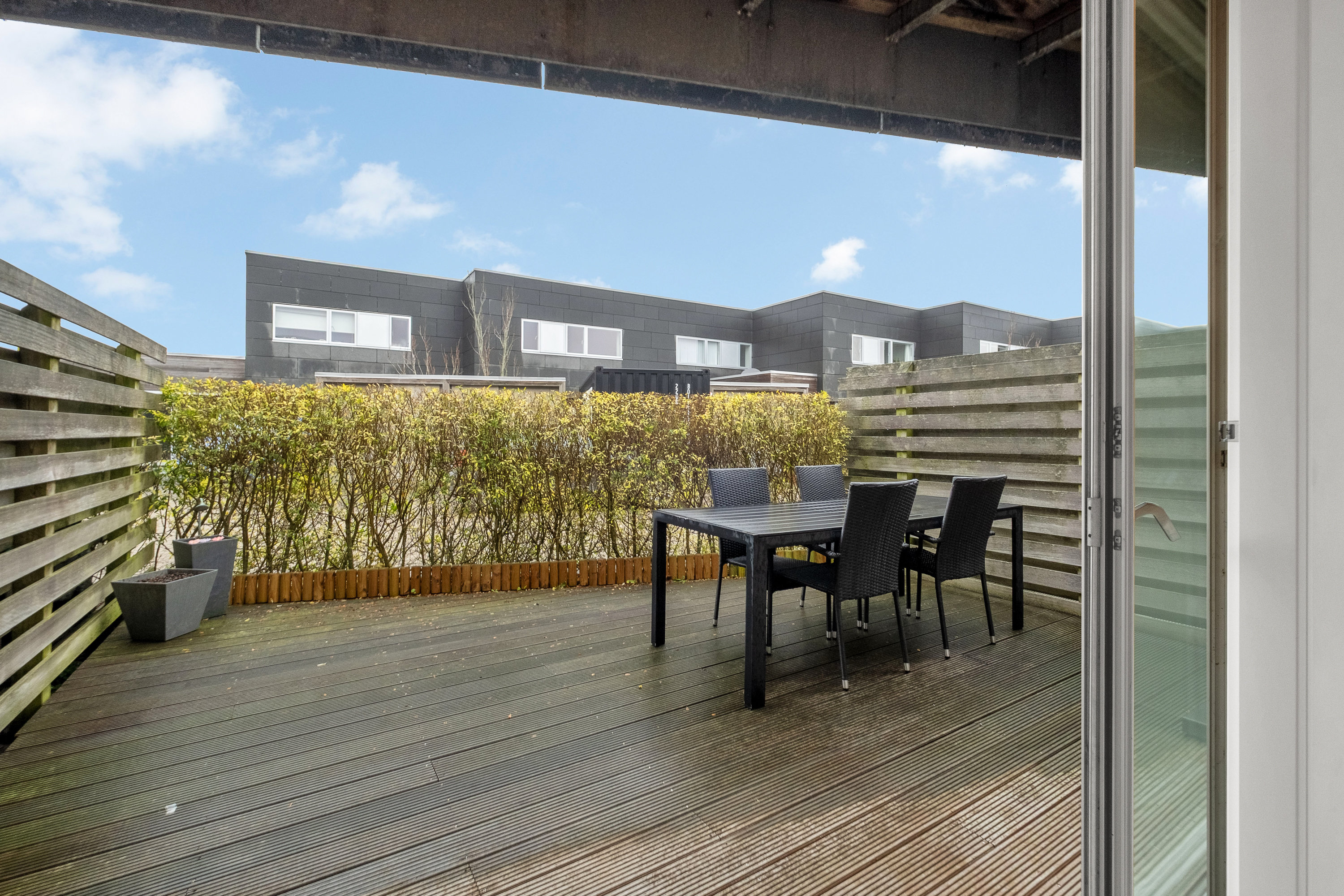 Fremhævet overdækket terrasse billede i fuldskærmstilstand. Billede af Egå Engvej 160, 8250 Egå