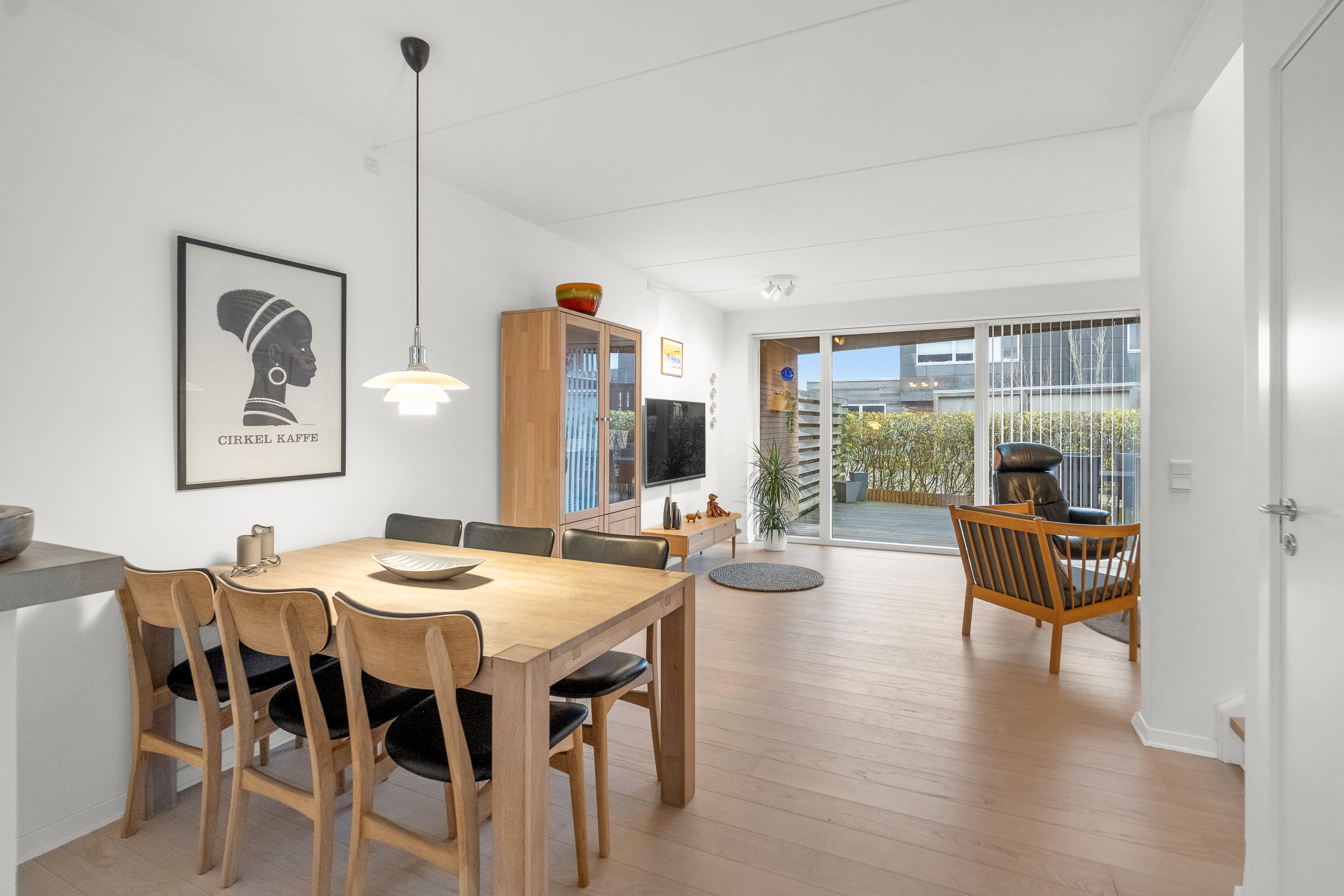 Fremhævet stue billede i fuldskærmstilstand. Billede af Egå Engvej 160, 8250 Egå