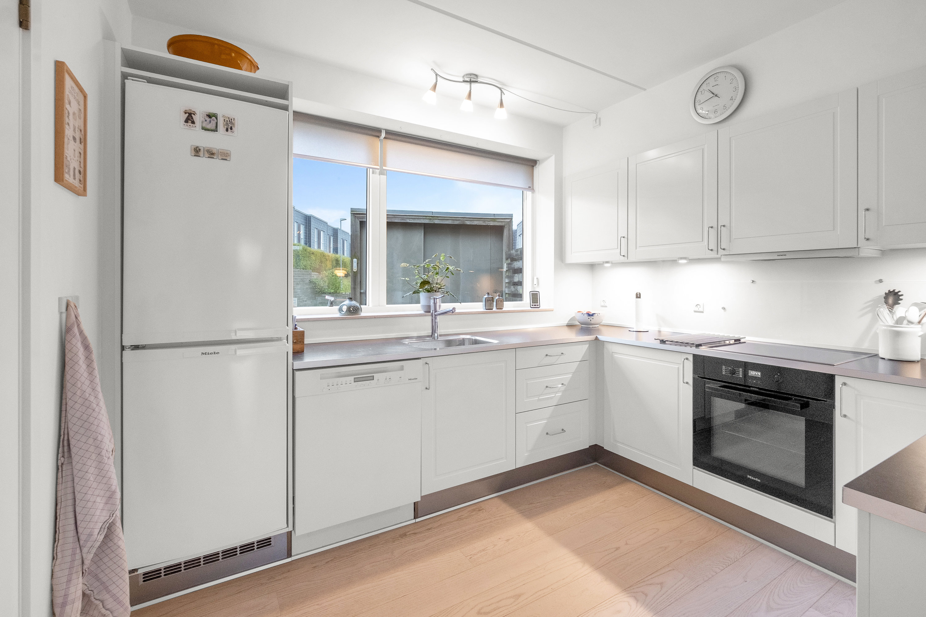 Fremhævet køkken billede i fuldskærmstilstand. Billede af Egå Engvej 160, 8250 Egå