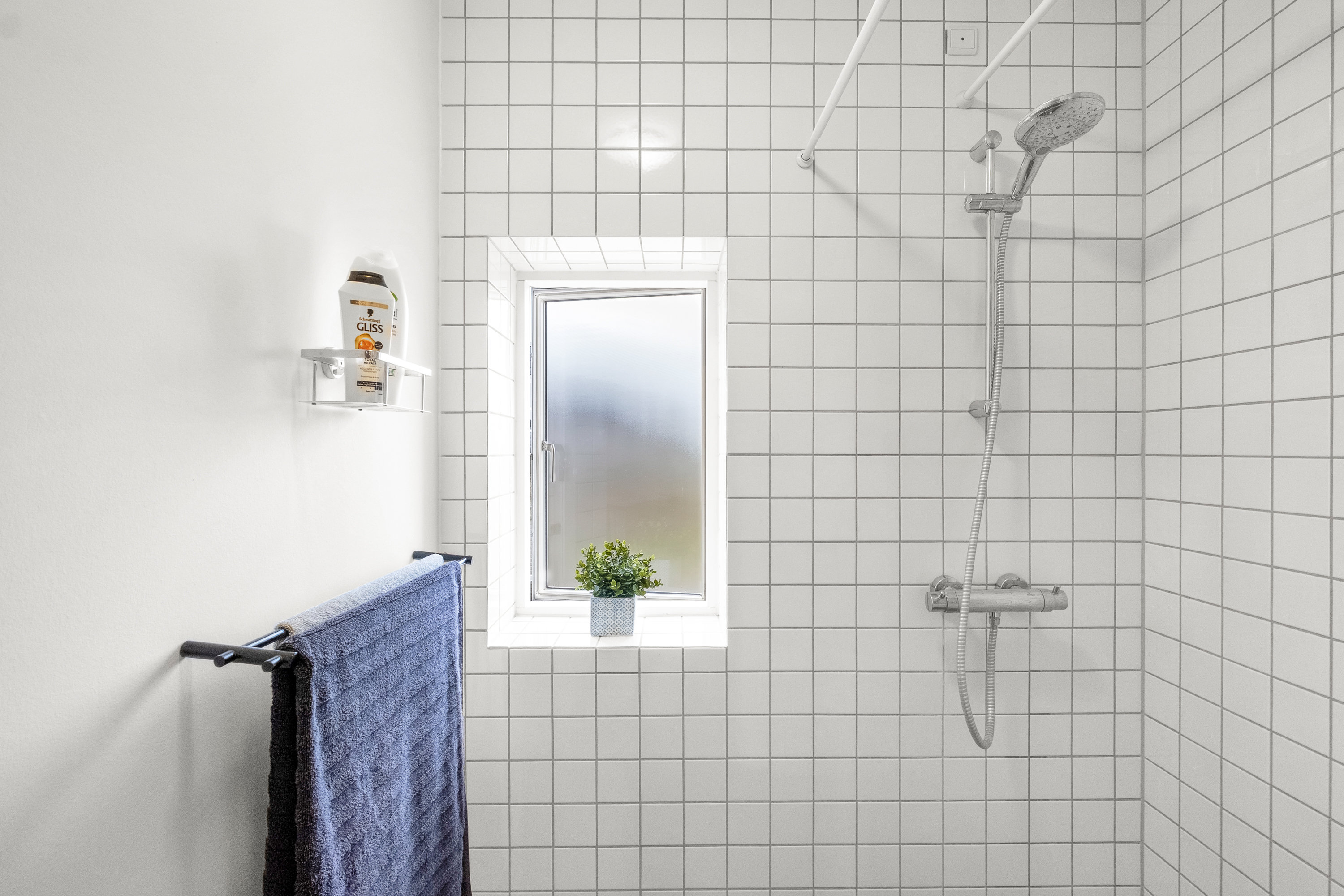 Fremhævet badeværelse billede i fuldskærmstilstand. Billede af Egå Engvej 160, 8250 Egå