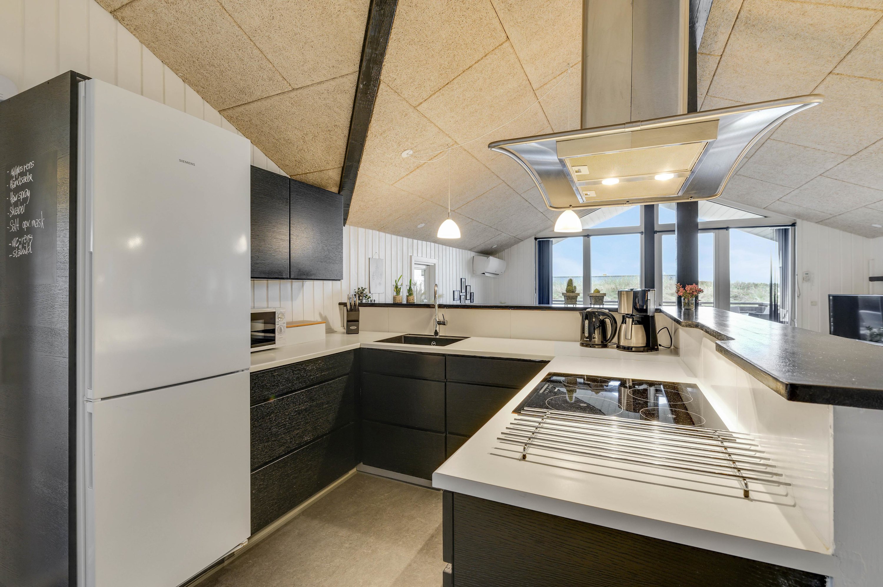 Miniaturebillede 1: . Billede af Baunebjergvej 15, Haurvig, 6960 Hvide Sande