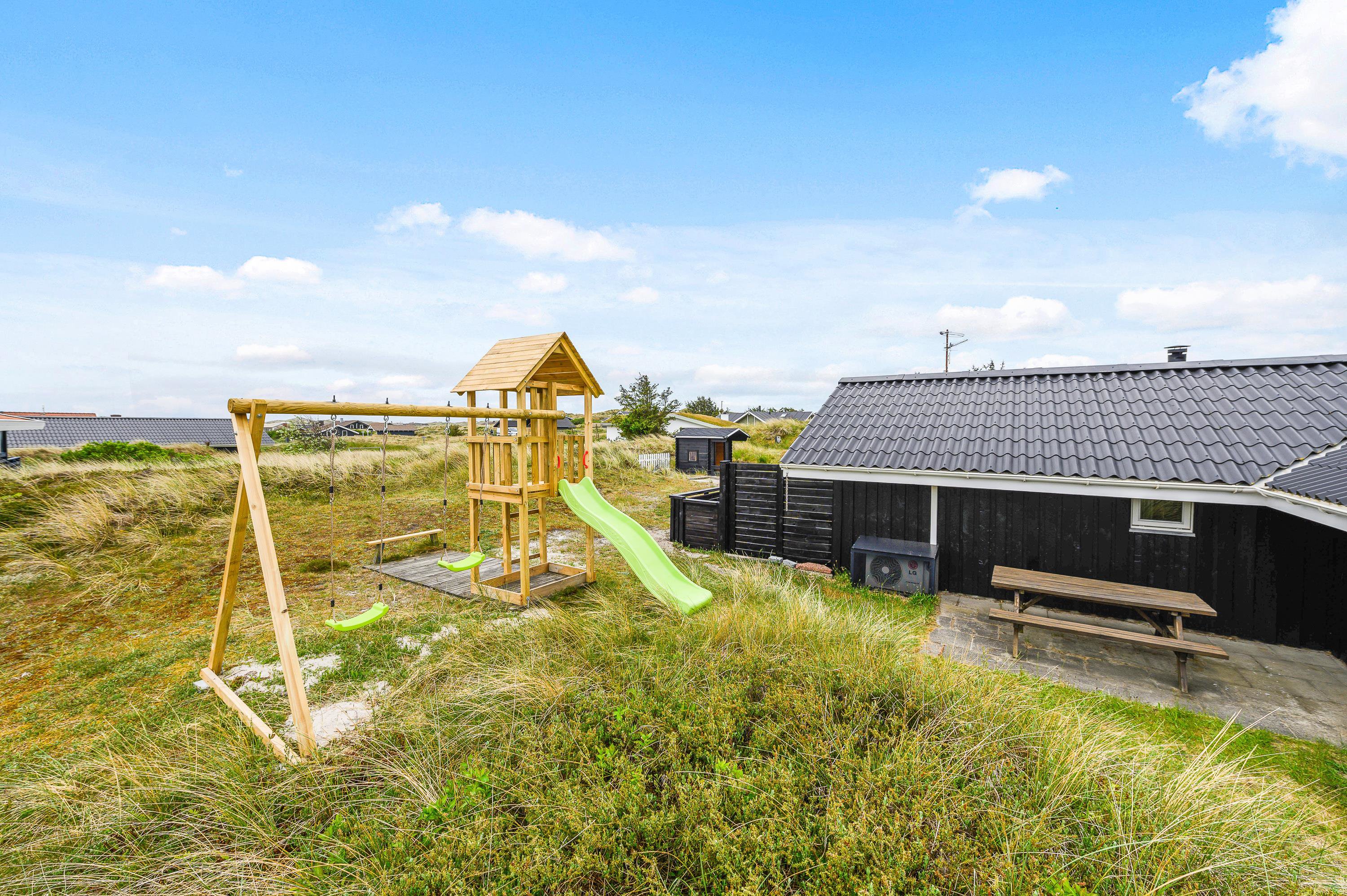 Fremhævet  billede i fuldskærmstilstand. Billede af Baunebjergvej 15, Haurvig, 6960 Hvide Sande