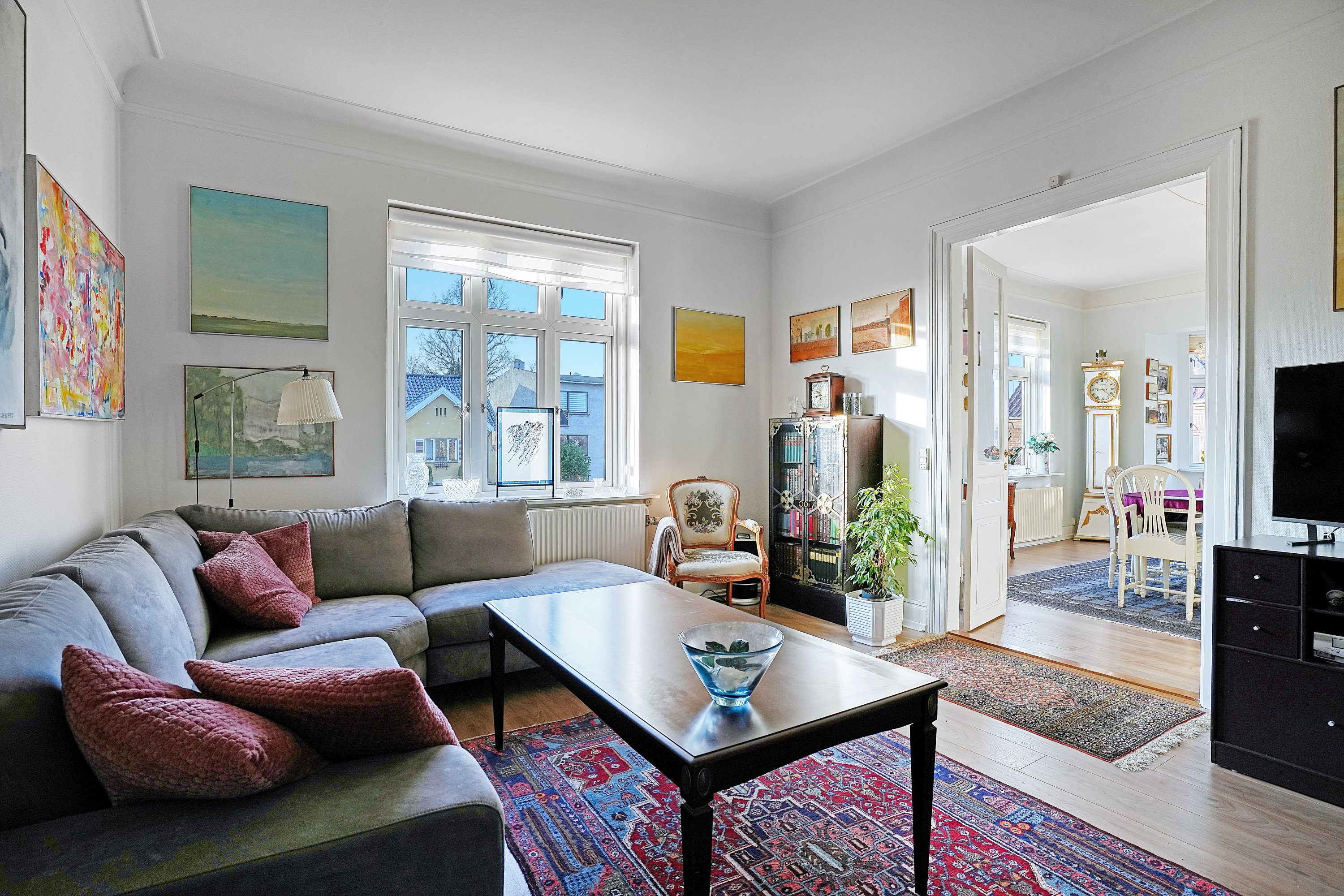 Fremhævet stue billede i fuldskærmstilstand. Billede af Københavnsvej 37, 3400 Hillerød