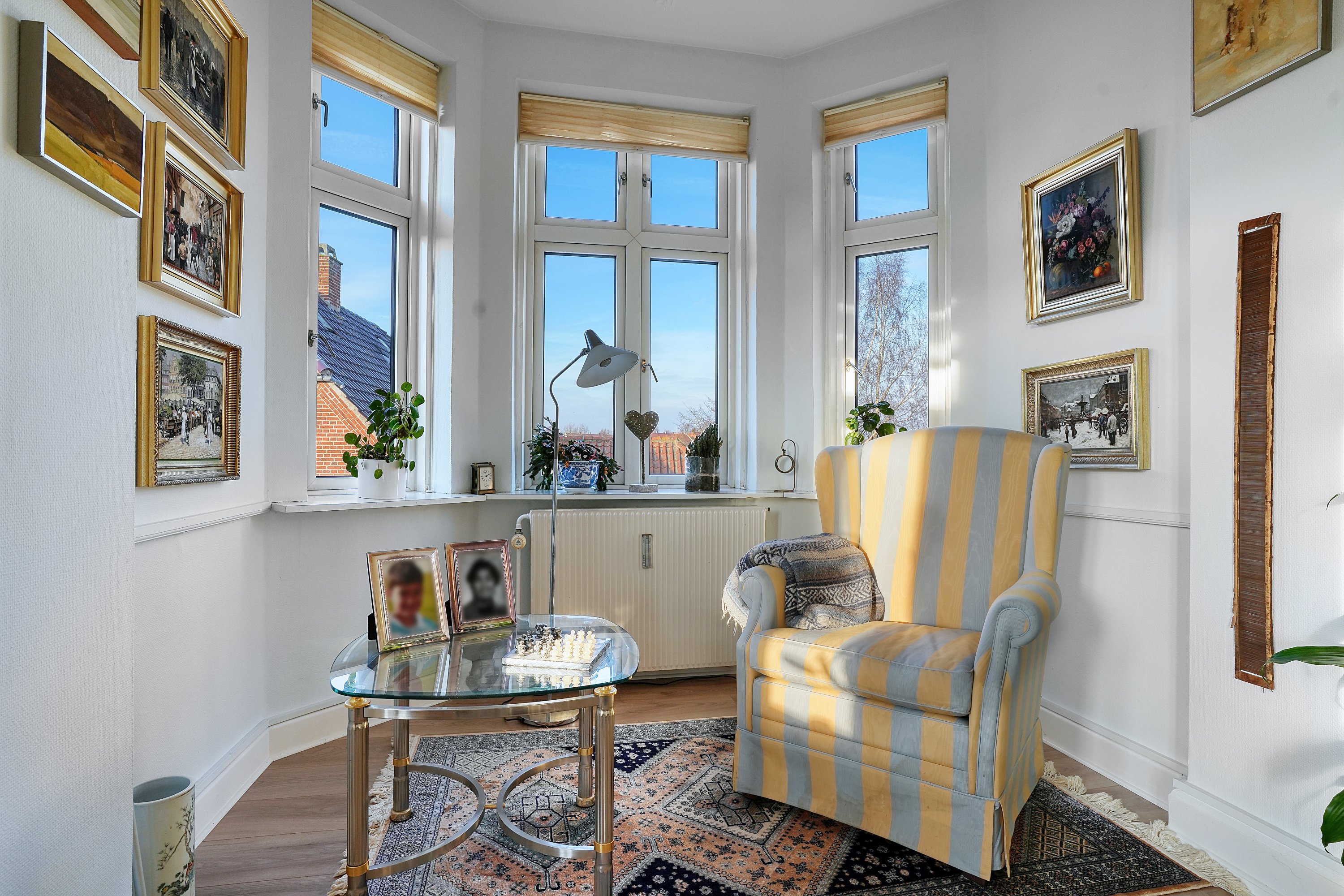 Fremhævet stue billede i fuldskærmstilstand. Billede af Københavnsvej 37, 3400 Hillerød