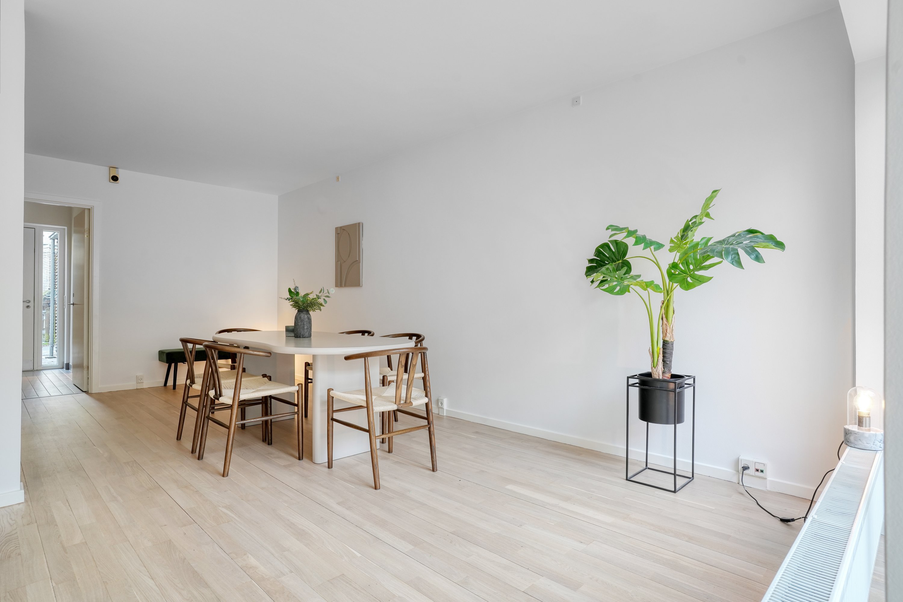 Fremhævet spisestue billede i fuldskærmstilstand. Billede af Poul Reumerts Vej 9, 2500 Valby