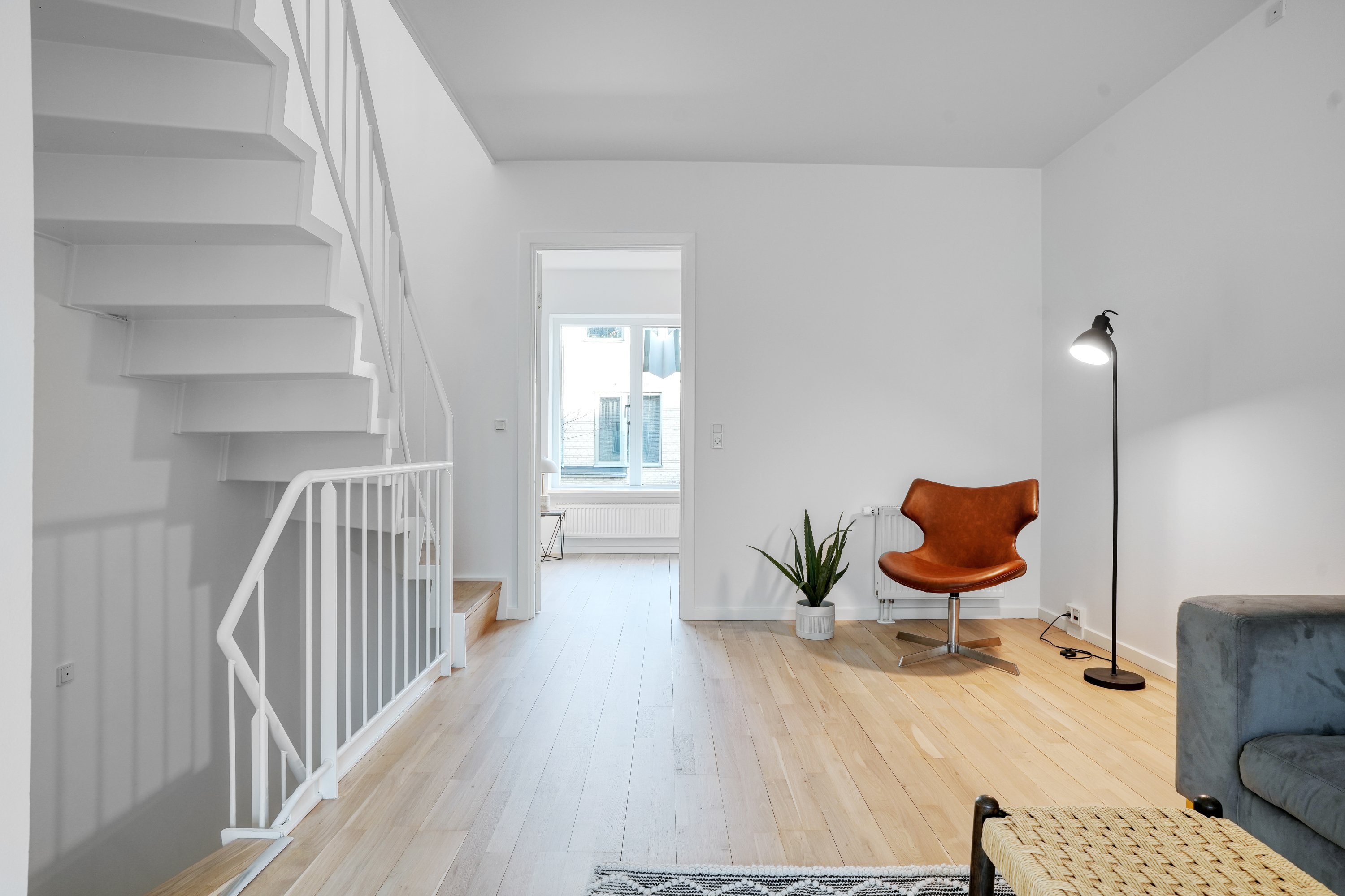 Fremhævet stue billede i fuldskærmstilstand. Billede af Poul Reumerts Vej 9, 2500 Valby