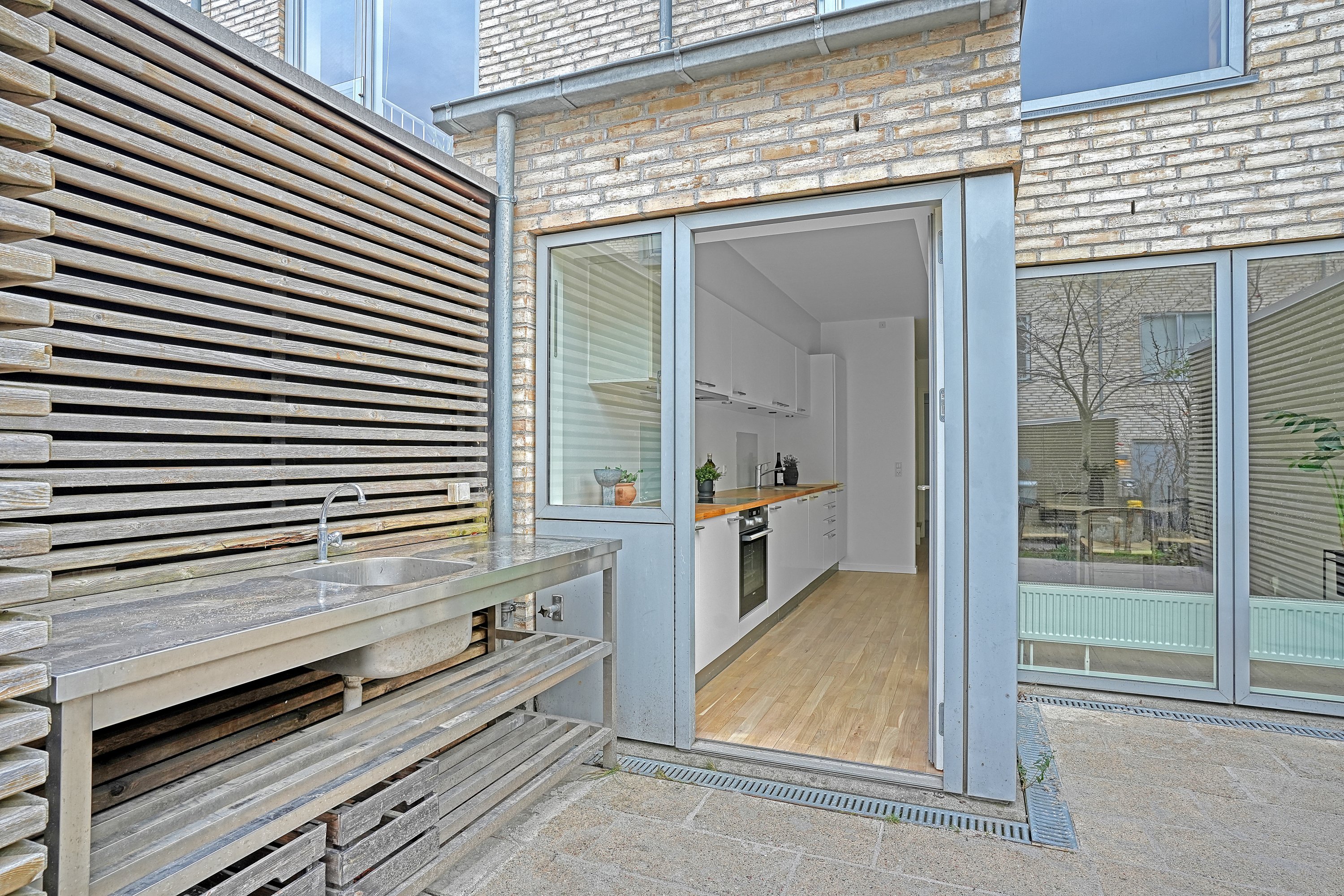 Fremhævet køkken billede i fuldskærmstilstand. Billede af Poul Reumerts Vej 9, 2500 Valby