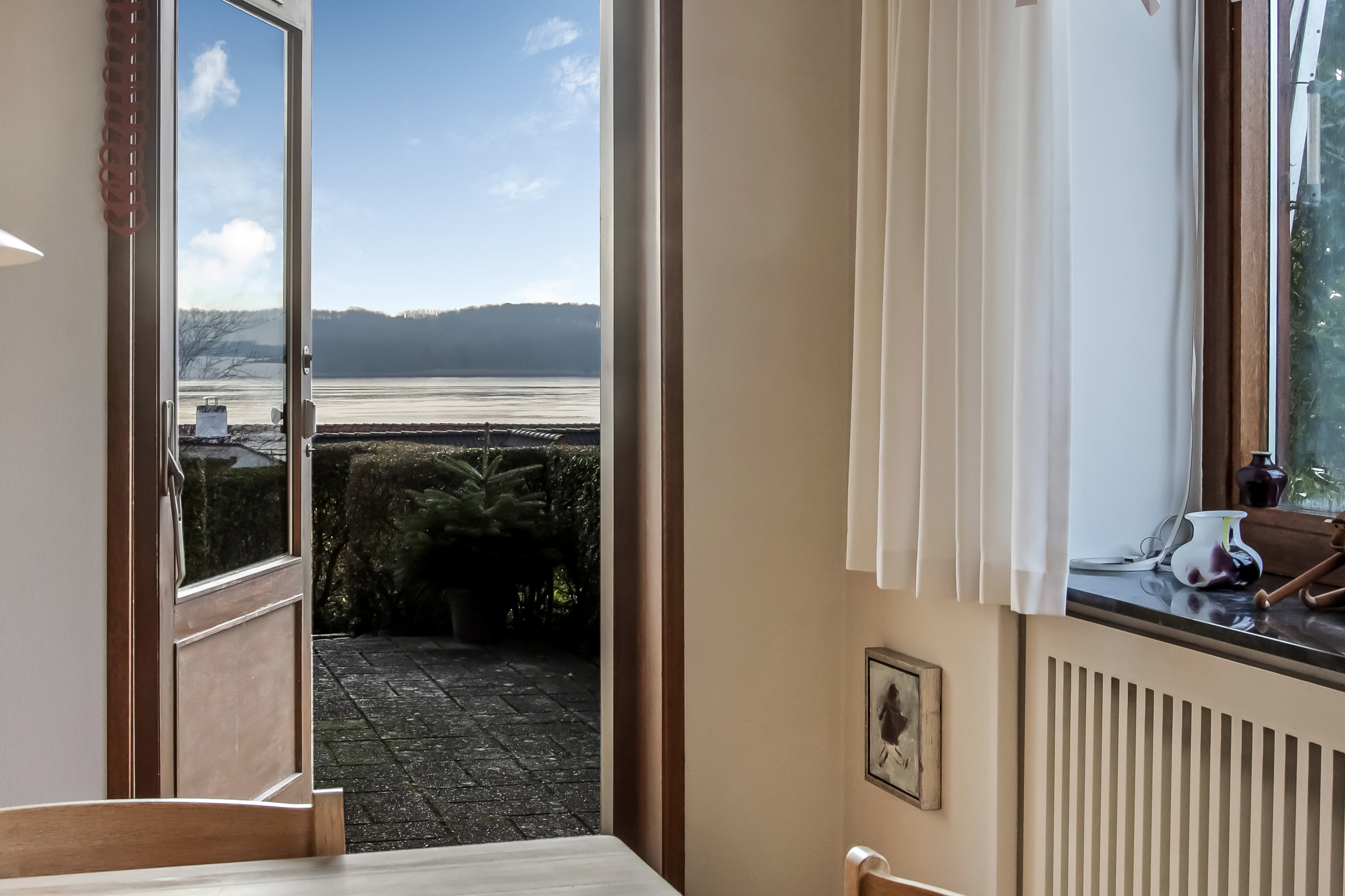 Fremhævet entré billede i fuldskærmstilstand. Billede af Christinedalsvej 1, 5700 Svendborg