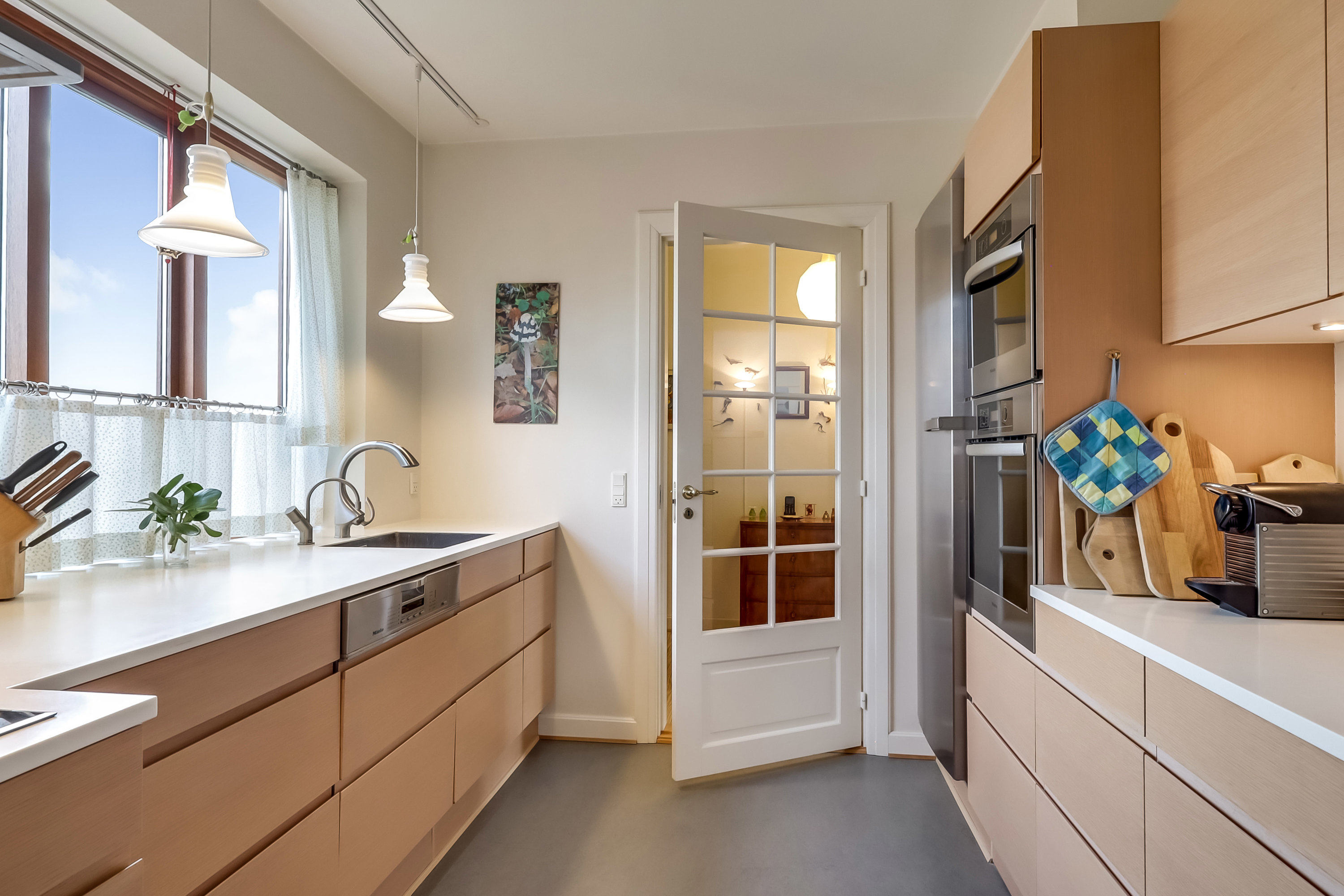 Fremhævet køkken billede i fuldskærmstilstand. Billede af Christinedalsvej 1, 5700 Svendborg